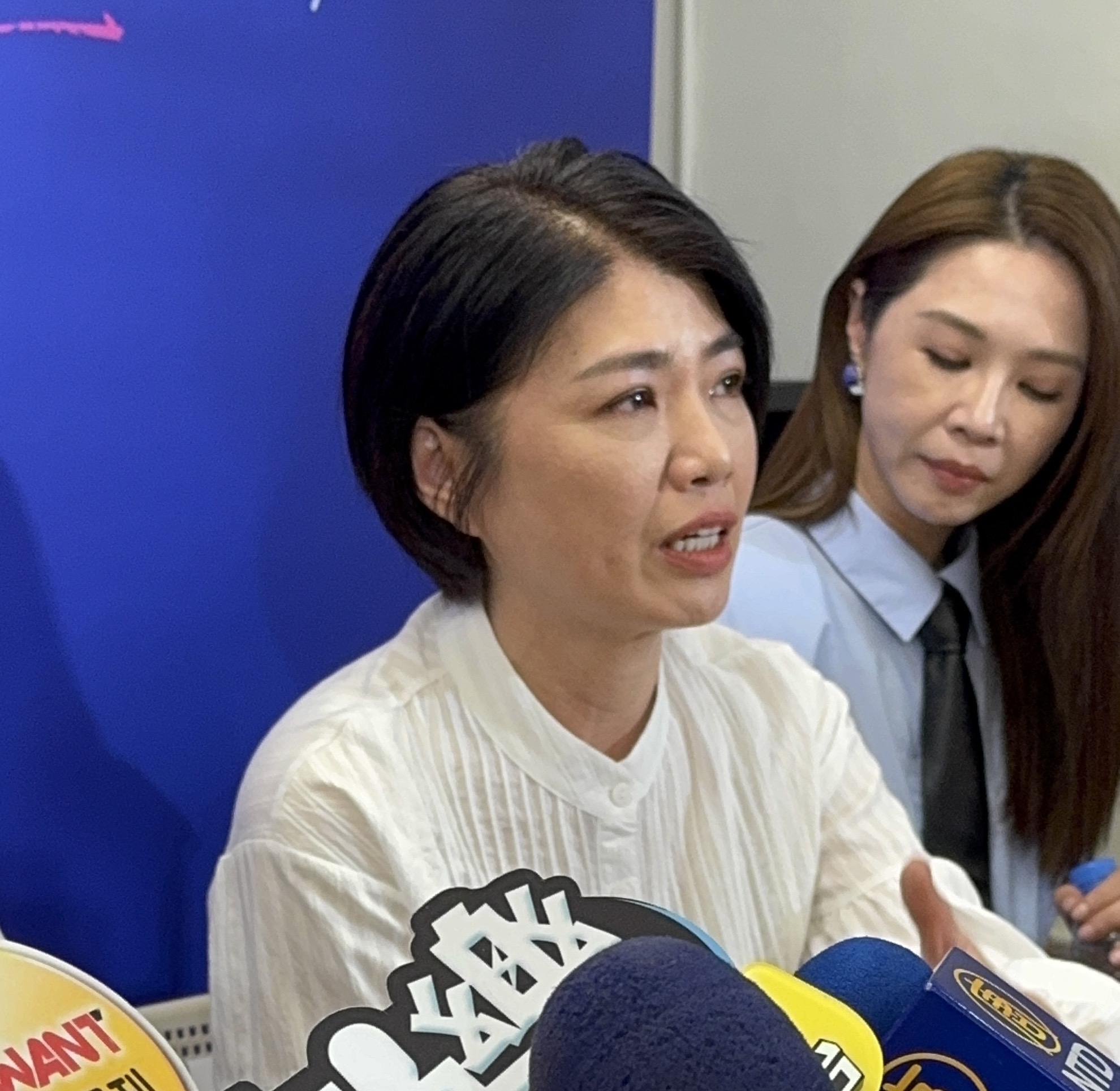 嚴藝文說到朱軒洋因擔心新戲失焦缺席記者會忍不住哽咽。