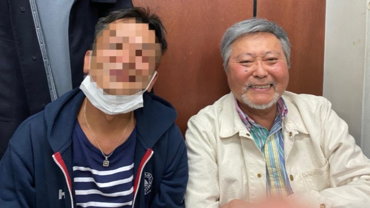 小倉智昭(右)上個月才剛接受採訪,現身節目分享目前生活點滴,當時氣色看起來不錯。(翻攝自X)