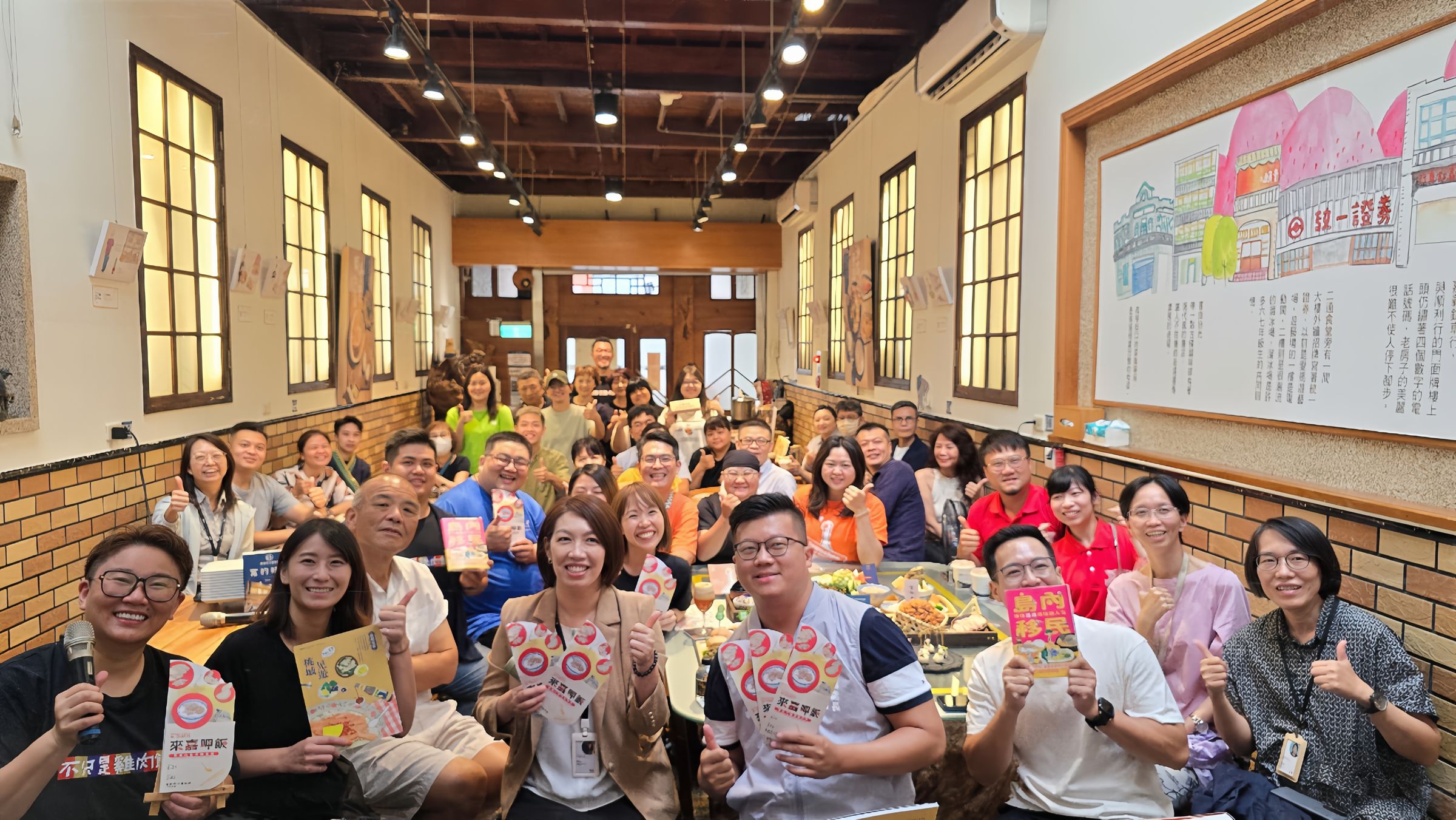 嘉義的10+1品牌代表共聚一堂，發表以雞肉飯發想的創新料理、飲品與小食。（林聰明沙鍋魚頭提供）