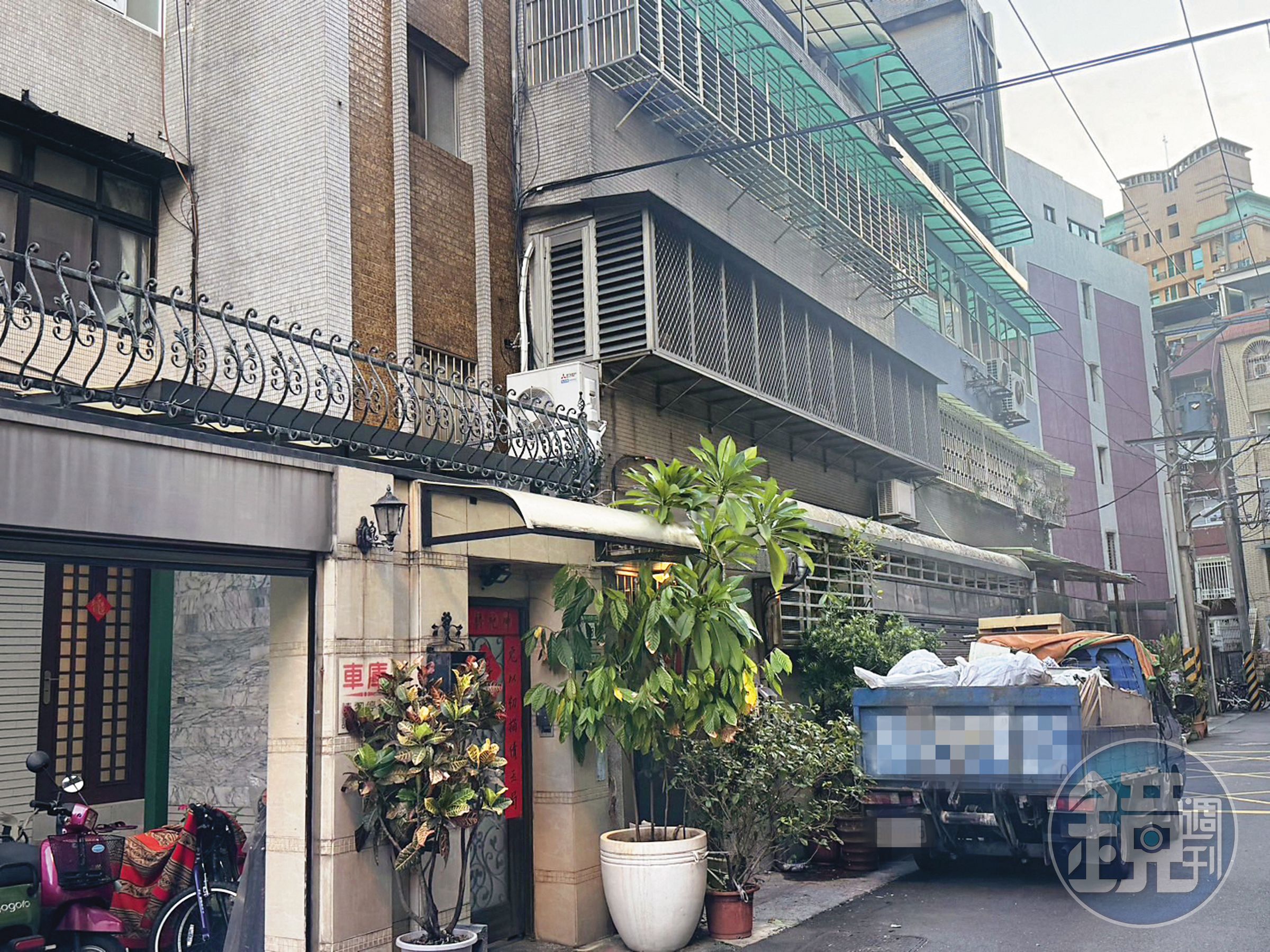 何妤玟媽媽和妹妹租屋處位於台北天母的公寓。