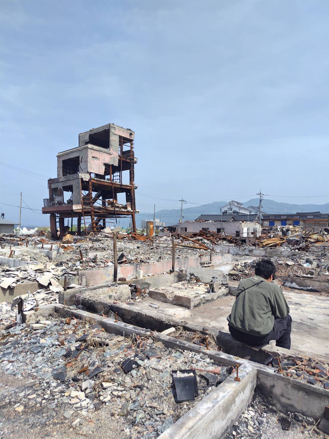 能登半島災區受損嚴重，重建速度緩慢。(讀者提供)
