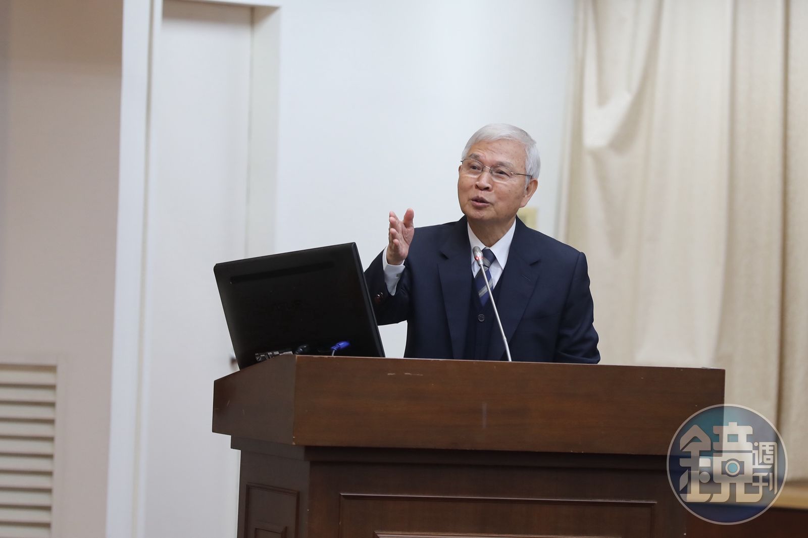 「不緊張、很easy」楊金龍澄清IMF點名台灣美元曝險偏高 另指出金價飆漲原因