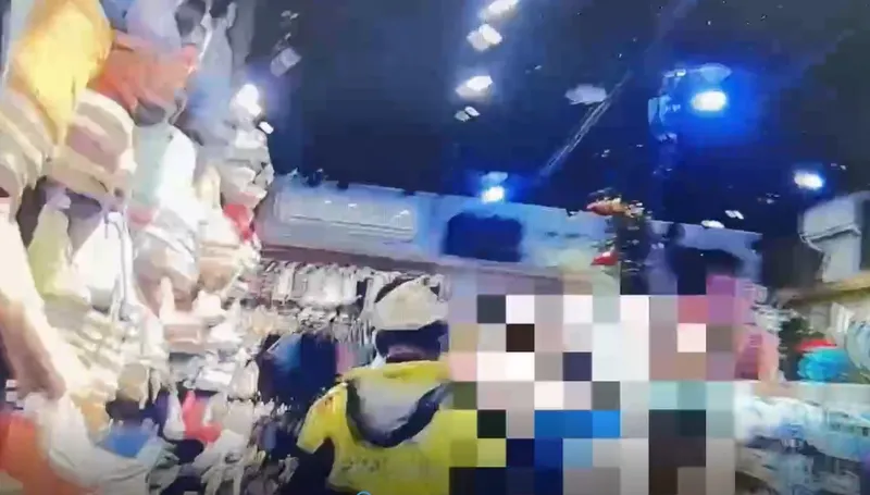 傻眼！北投男襪子店偷錢「遭店員現場抓包」　警一搜還發現1物立即送辦