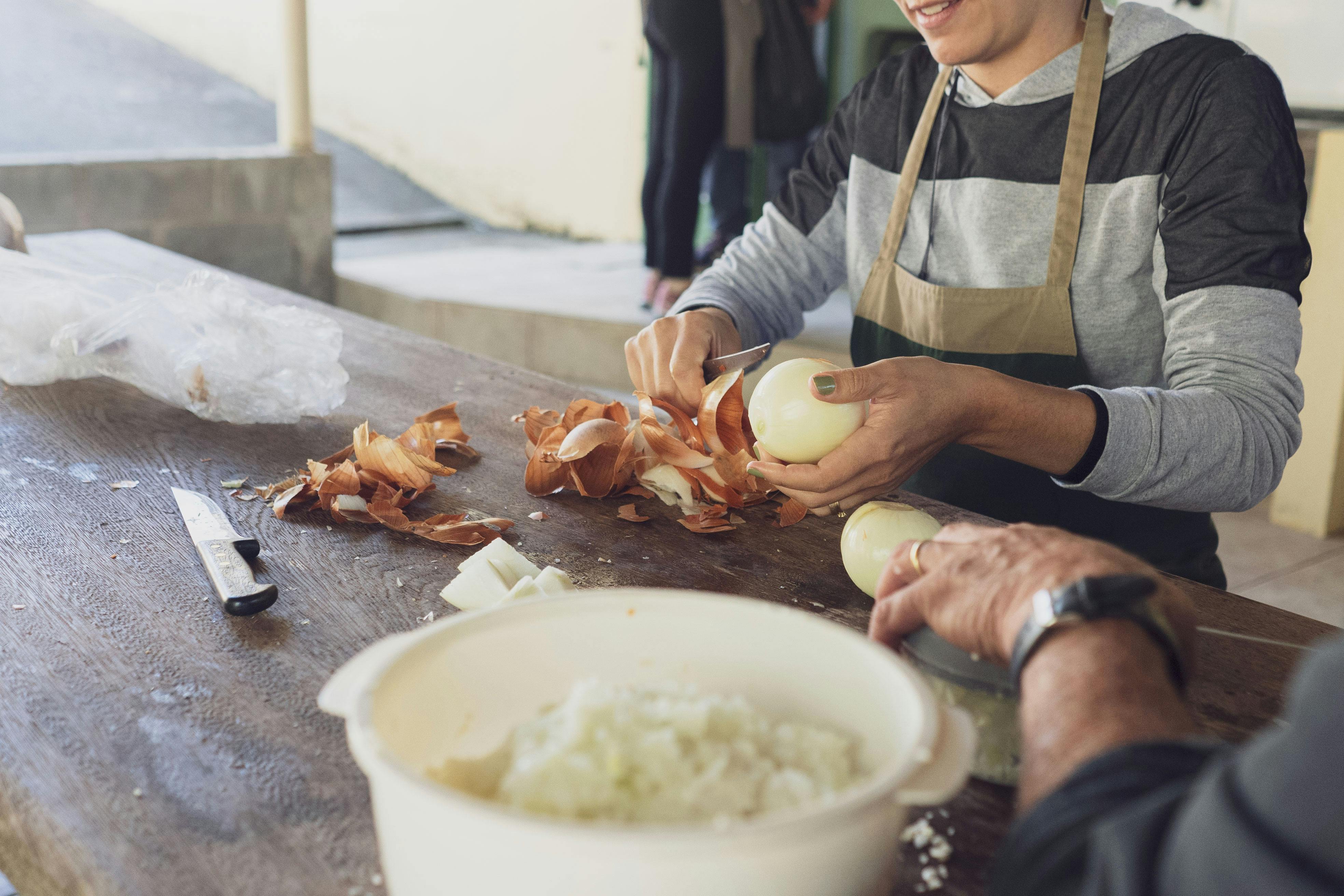 想切洋蔥不哭？康乃爾研究揭「這2招」讓你從此不再流淚。（示意圖／pexels）