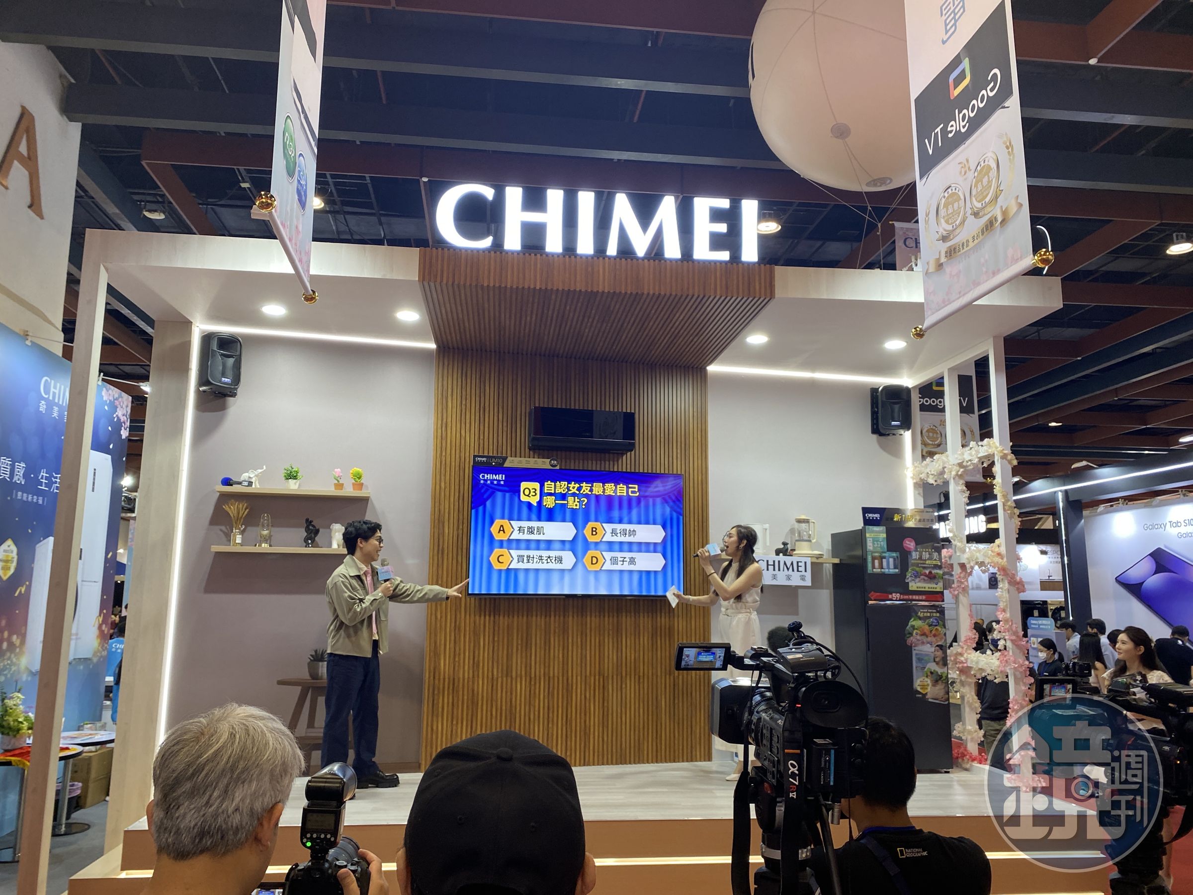 賀瓏擔任奇美家電品牌大使,先前還曾出席台北世貿的家電展,不過這兩日似乎已遭品牌切割。