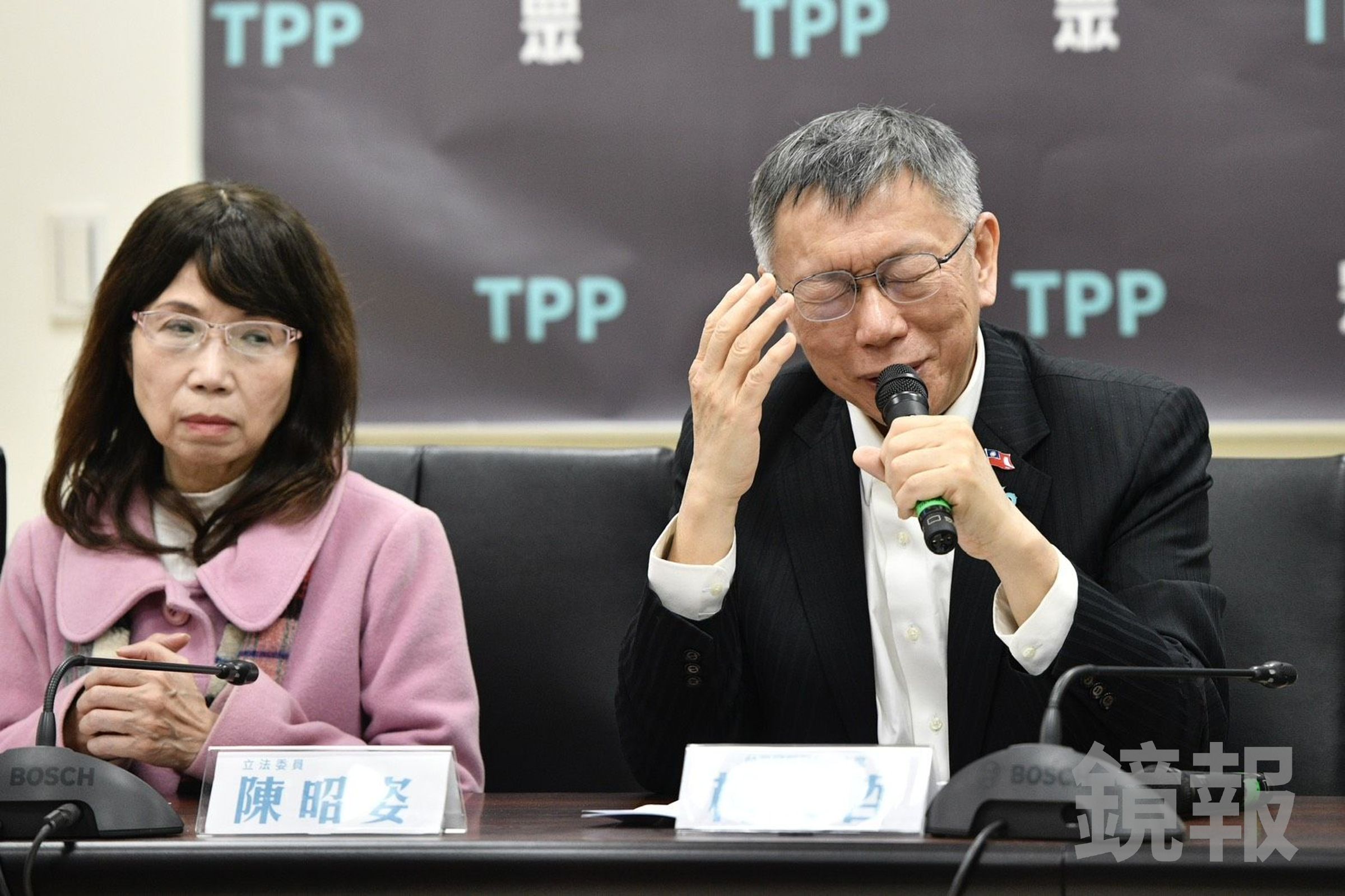柯文哲近日自曝，只要民進黨支持《人工生殖法》過關，「那個總預算、軍購案我來處理」。（鏡報李智為攝）
