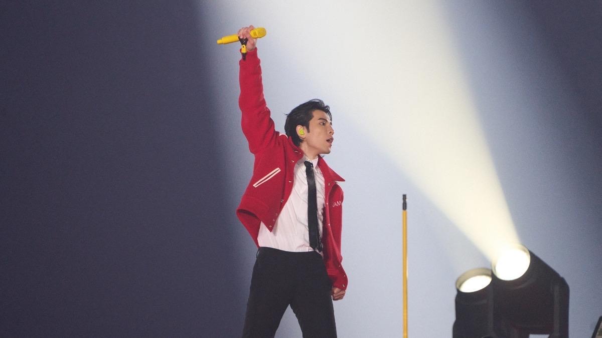 蕭敬騰以35分鐘精彩演出，與滿場球迷齊聚為英雄「大師兄」林智勝歡慶。（喜鵲娛樂提供）