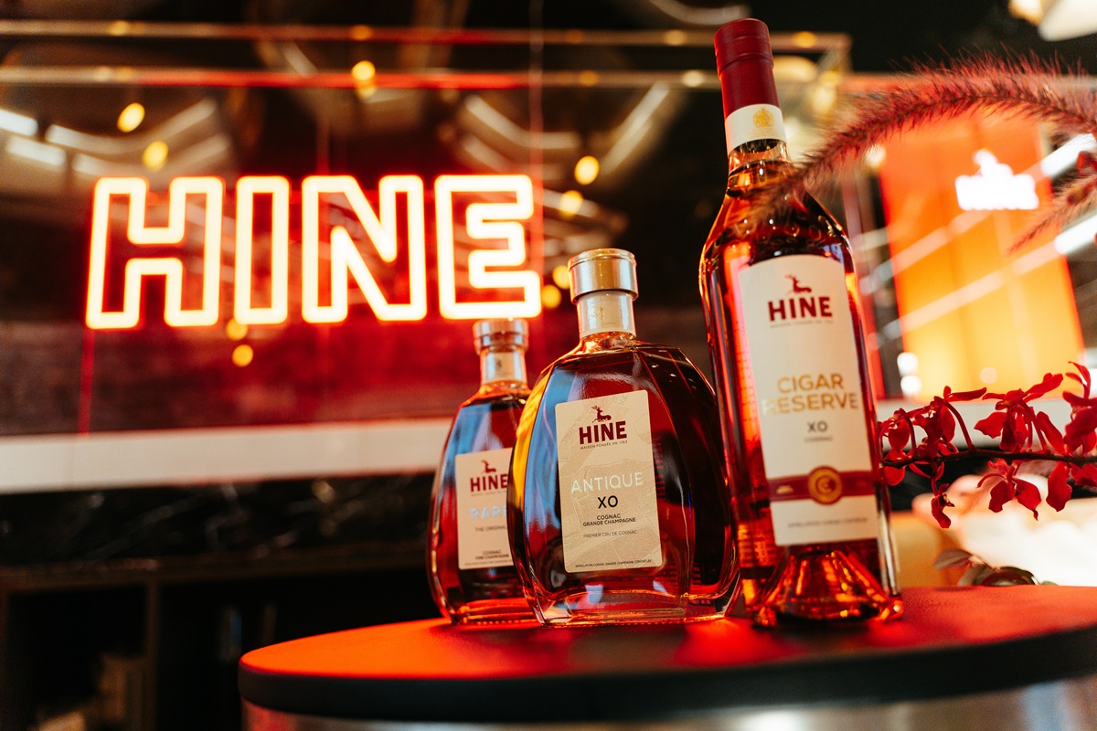 創立於西元1763年的「HINE 御鹿干邑」再度登台，帶來醇厚芳香的經典干邑滋味，每一支酒款都凝聚無數匠人心血。（御鹿干邑提供）