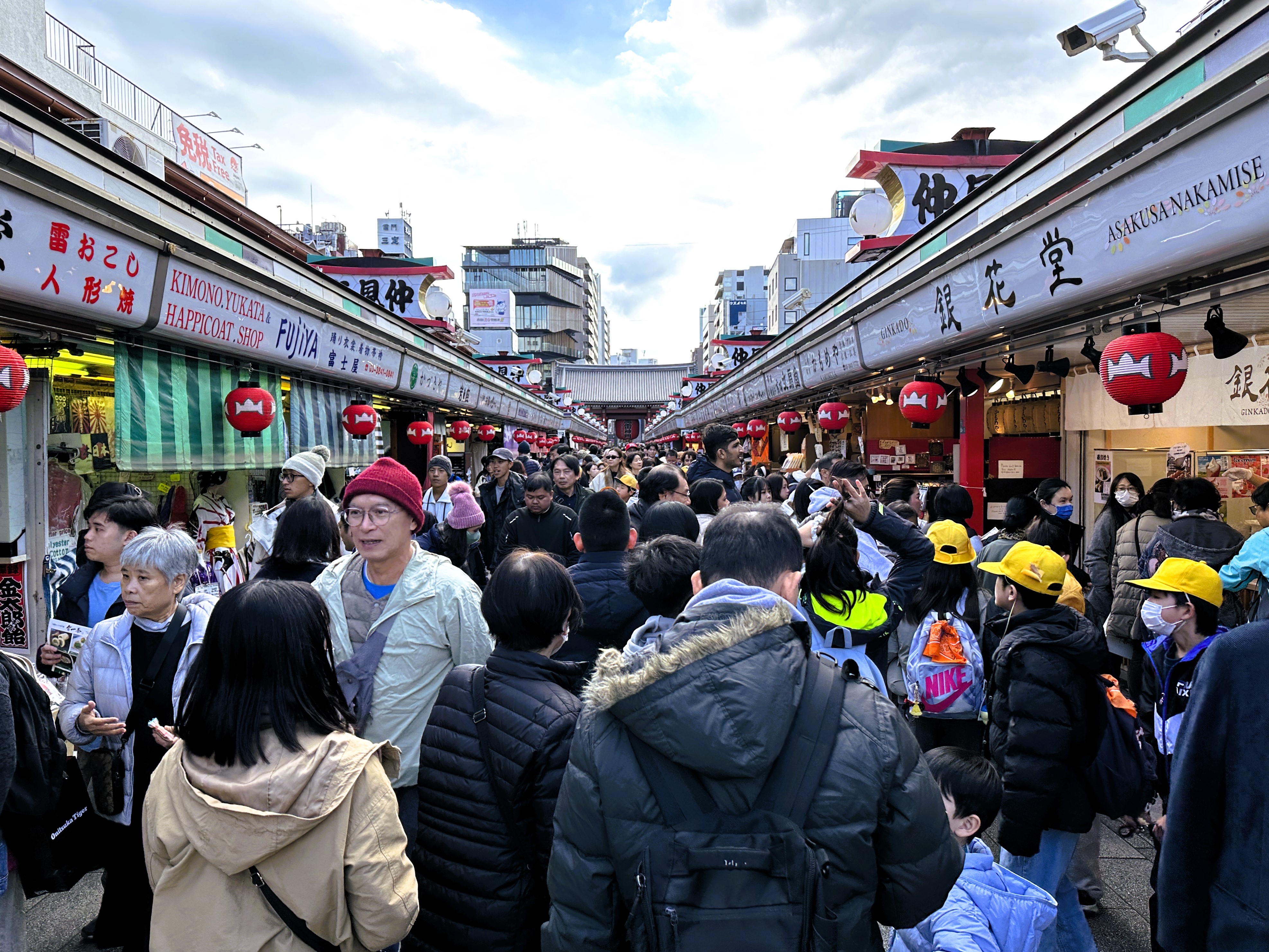玩日本好時機！中國遊客大減45%　12月外國客「反創新高」台灣人排名曝光