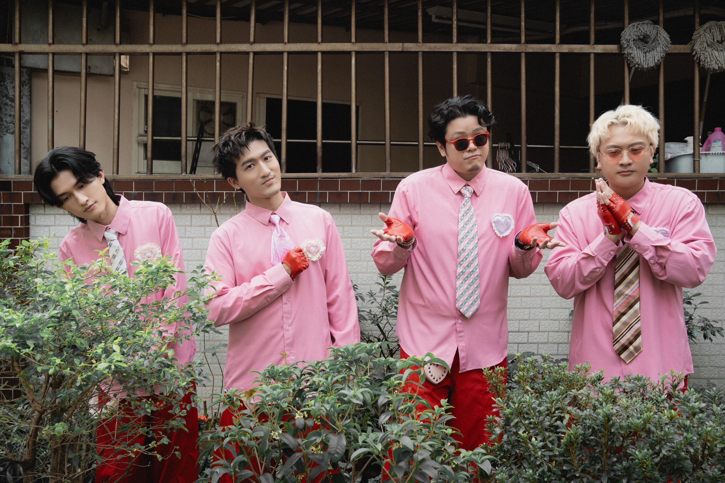 icyball冰球樂團推出最新單曲〈Dumplings〉。（何樂音樂提供）