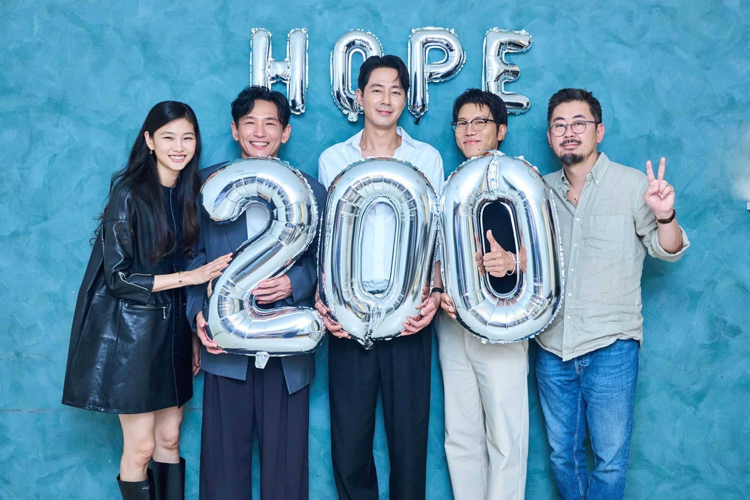 《希望：末日血戰》上映5天突破200萬觀影人次，勇奪韓國首週票房冠軍，刷新今年最快紀錄。（采昌多媒體提供）