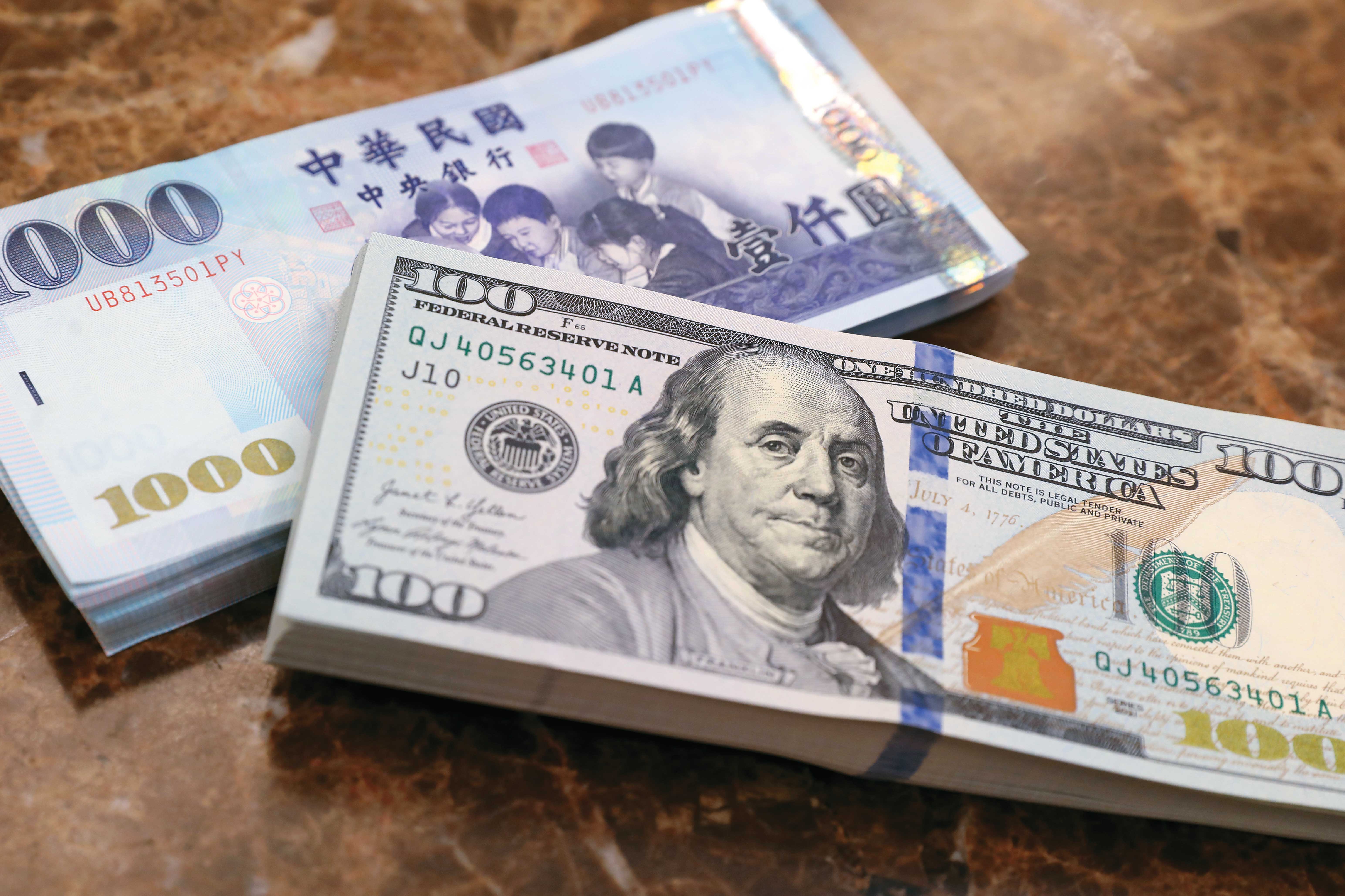 只要美國沒有經濟大衰退、聯準會沒有急速降息，美元與新台幣、日圓、韓元的匯率，就只是在區間波動。