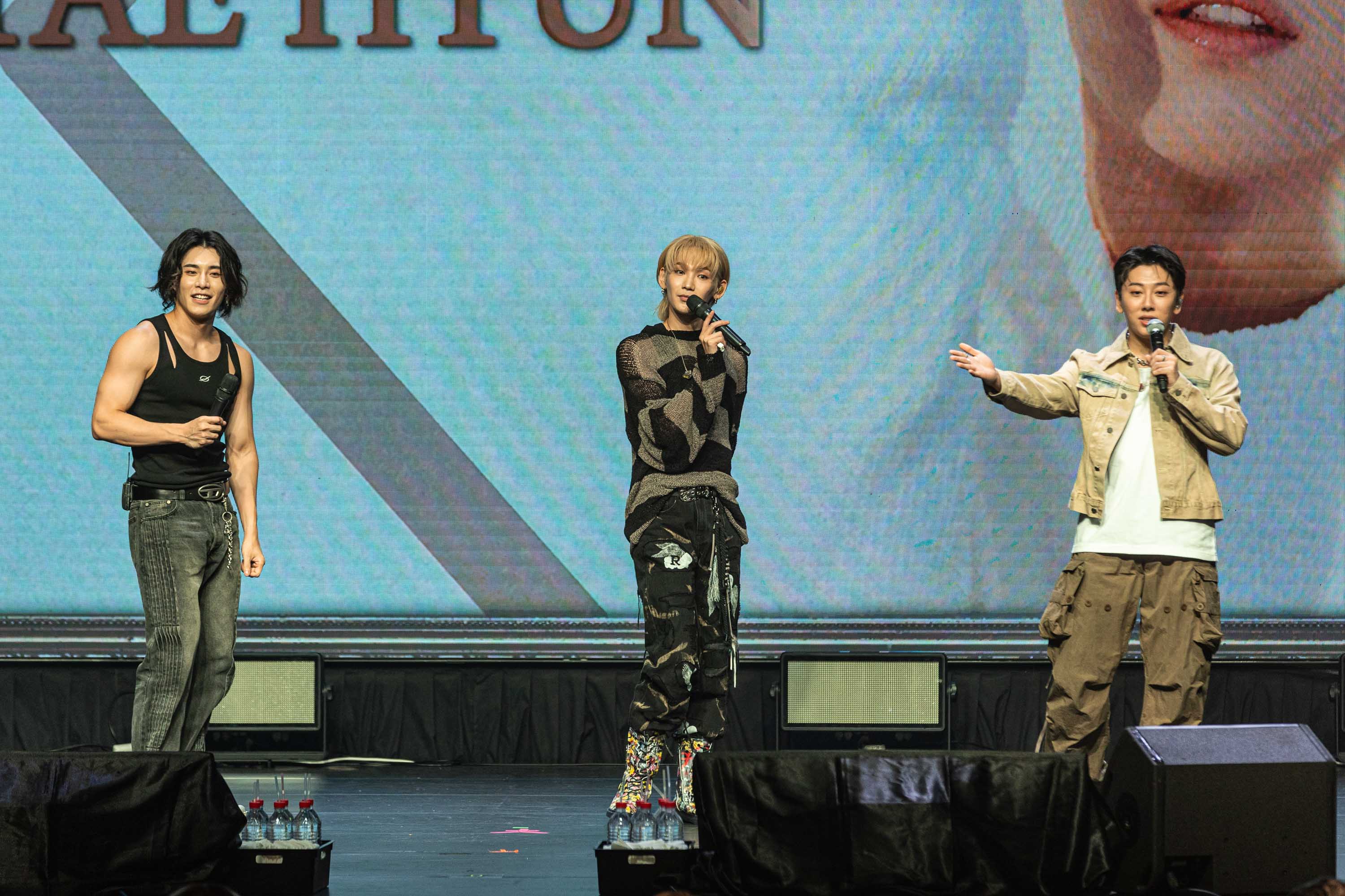 盧太鉉個人見面會邀來JBJ老伙伴相均（左）與健太當嘉賓。（讀者提供）