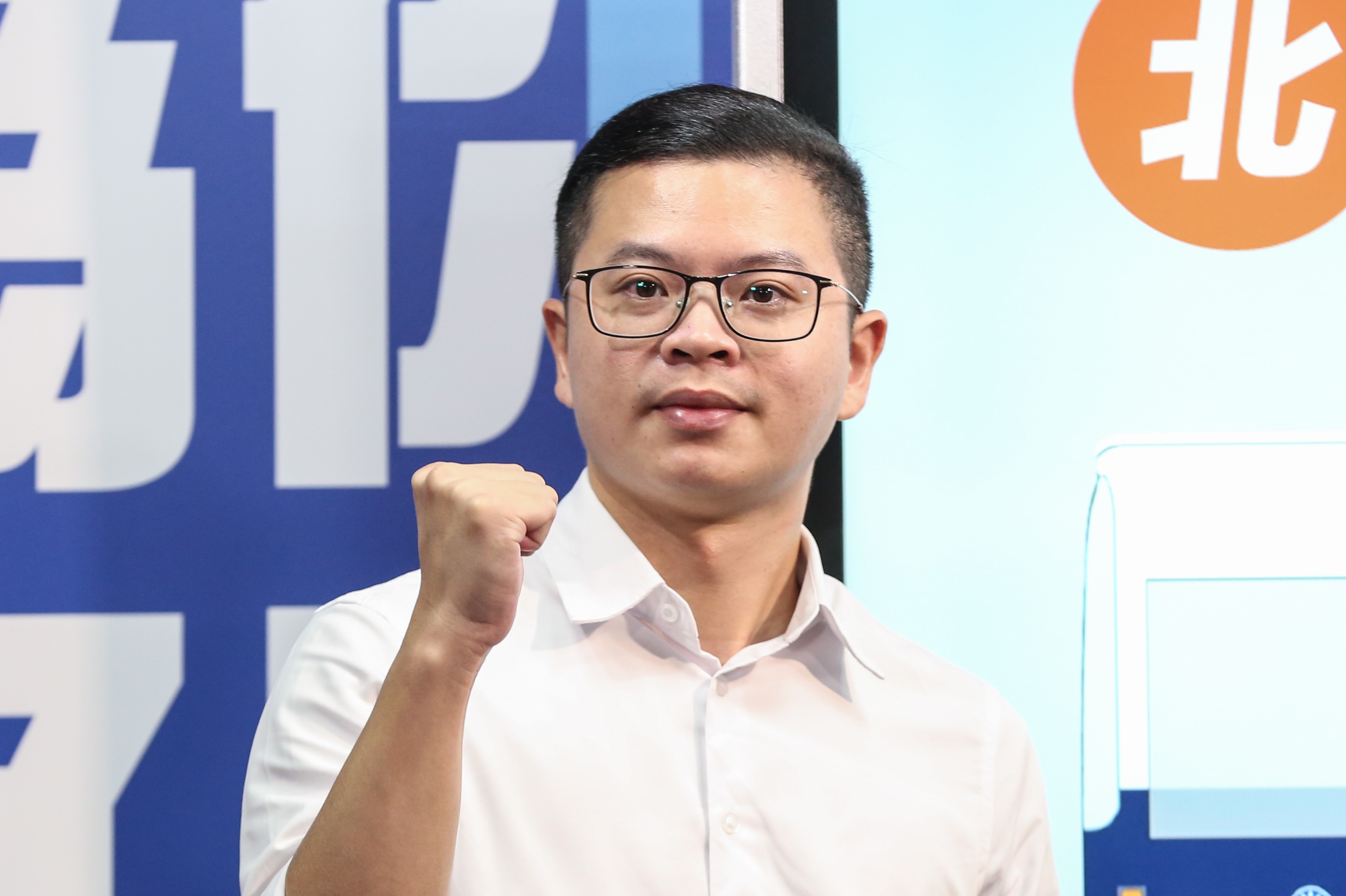 凌濤批綠營側翼把颱風動態「勾連罷樑」秀下限。（本刊資料照）