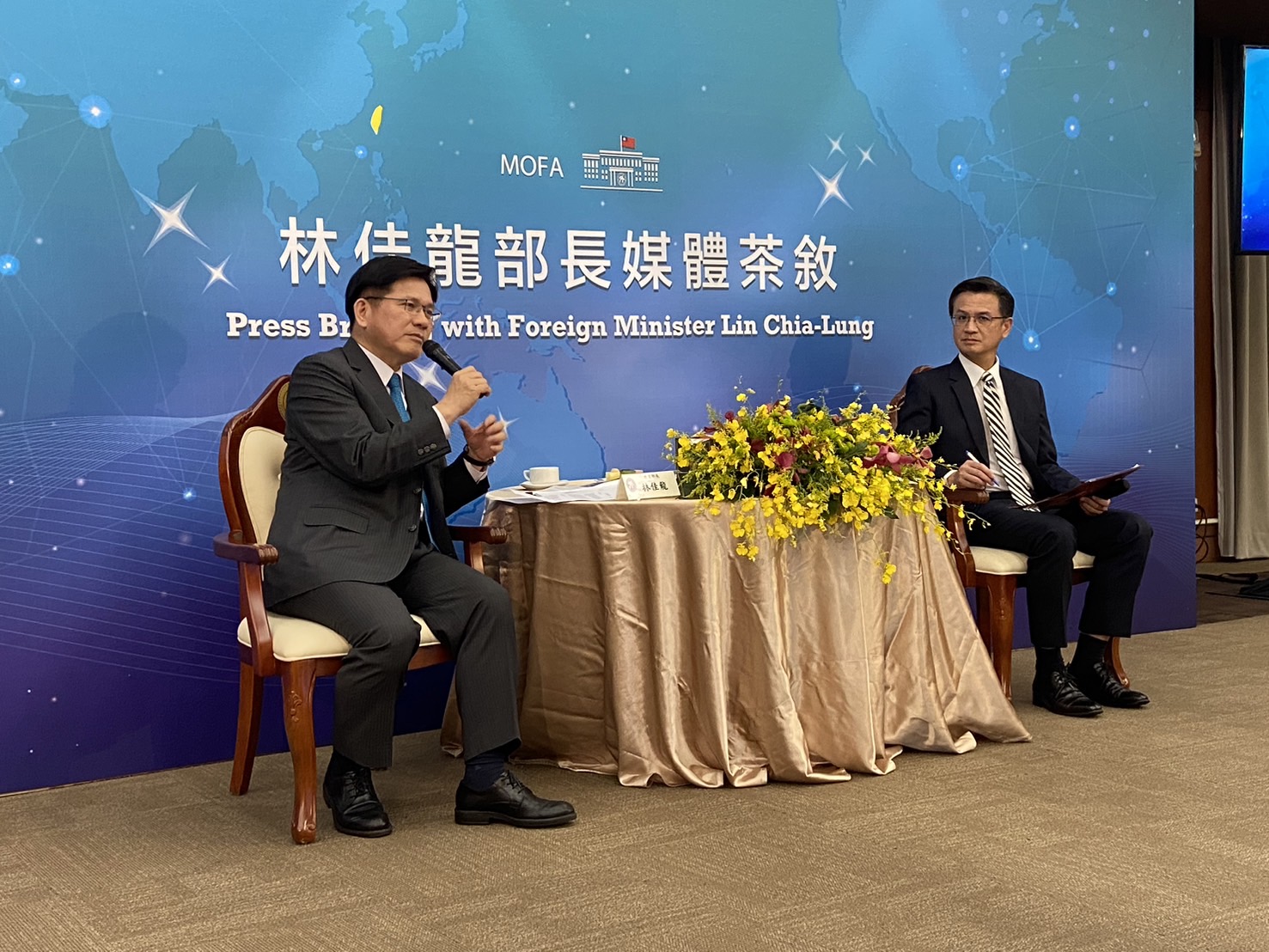 林佳龍下午與媒體茶敘。