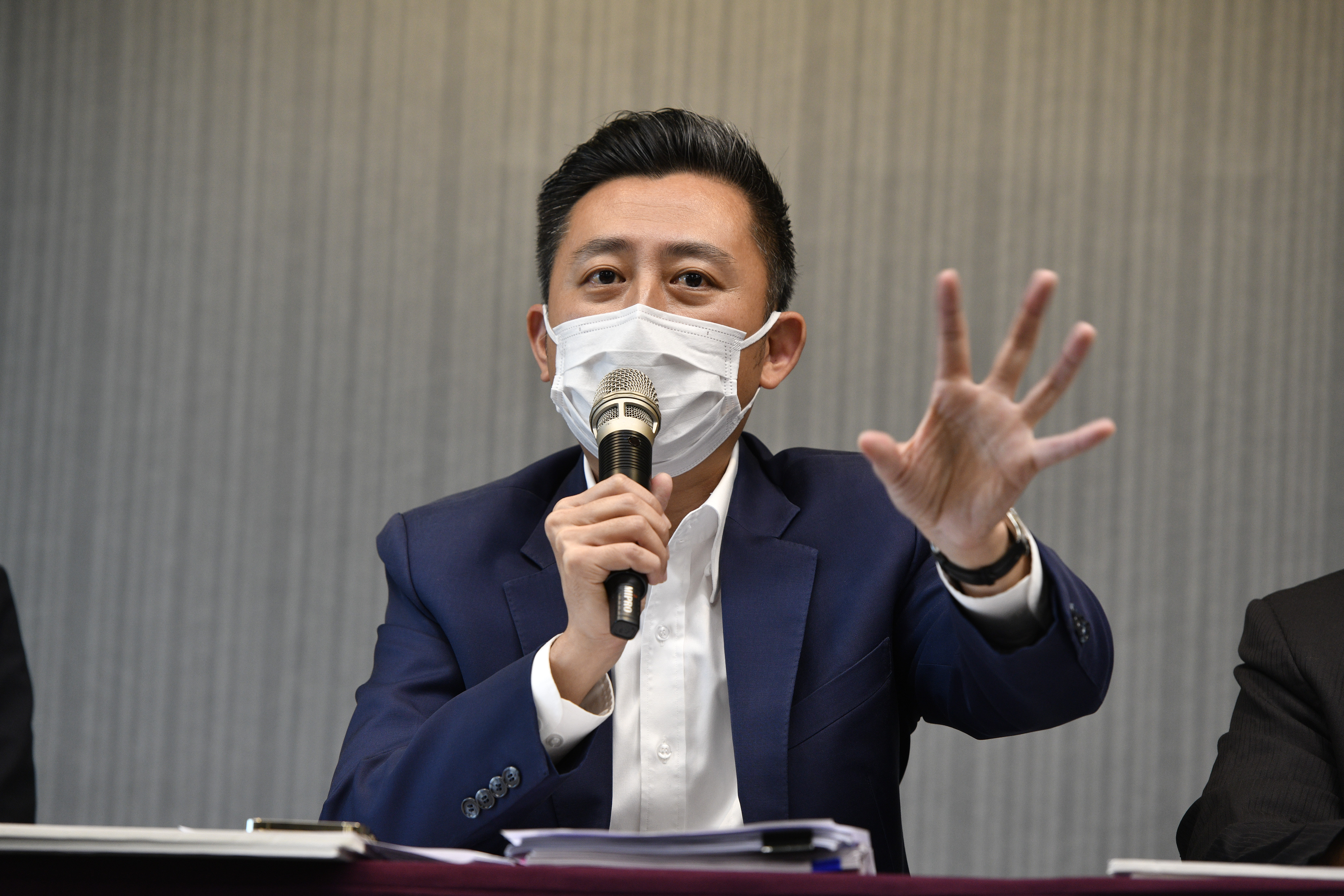 林哲瑄在新竹棒球場報銷3週年前一天，發長文呼籲新竹市民726出門投票，「找回我們曾經的美好。」（本刊資料照）