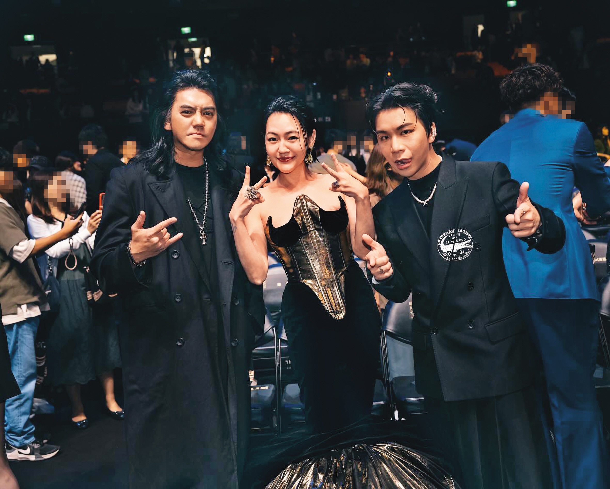 因為吳宗憲的關係，傳出小S（中）私下極度不樂意和吳姍儒一起報名金鐘獎。左為製作人B2陳彥銘，右為派翠克。 （翻攝自B2陳彥銘臉書）