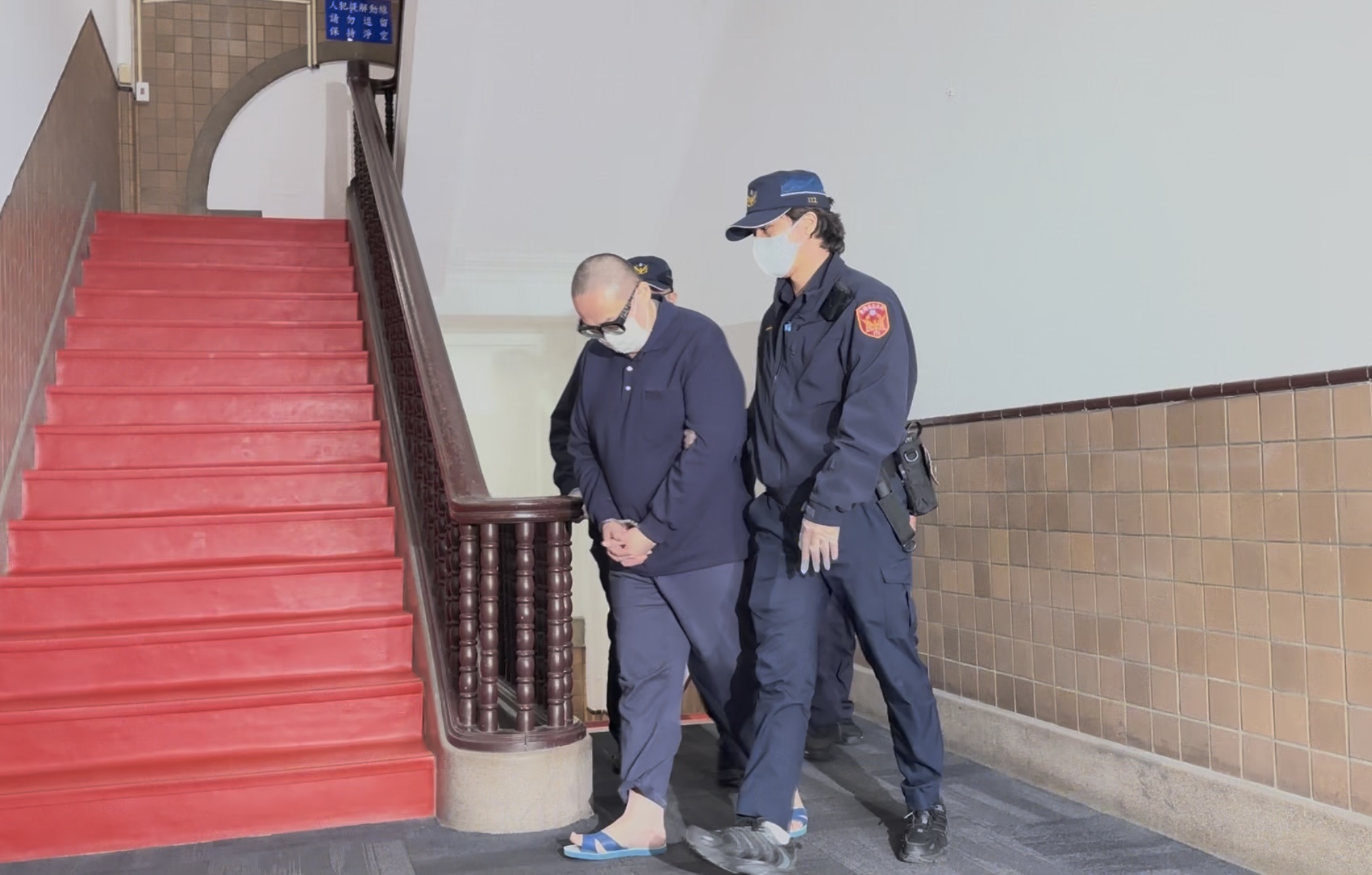 民進黨民主學院前副主任邱世元涉共諜案至高院出庭。