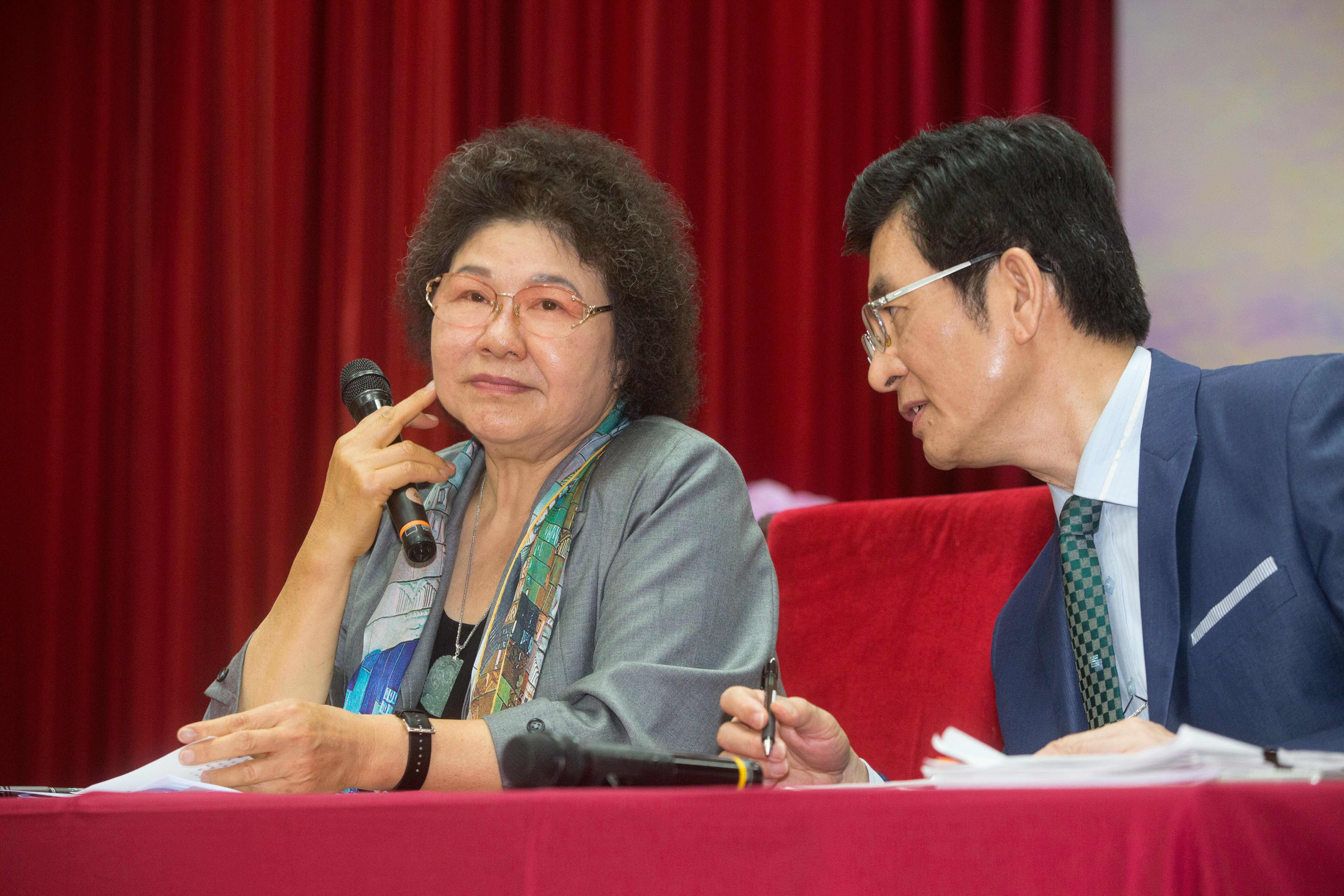 女鄉民爆卦「陳菊走了？」遭警方火速送辦，但法官裁定不罰，理由曝光。（本刊資料照）