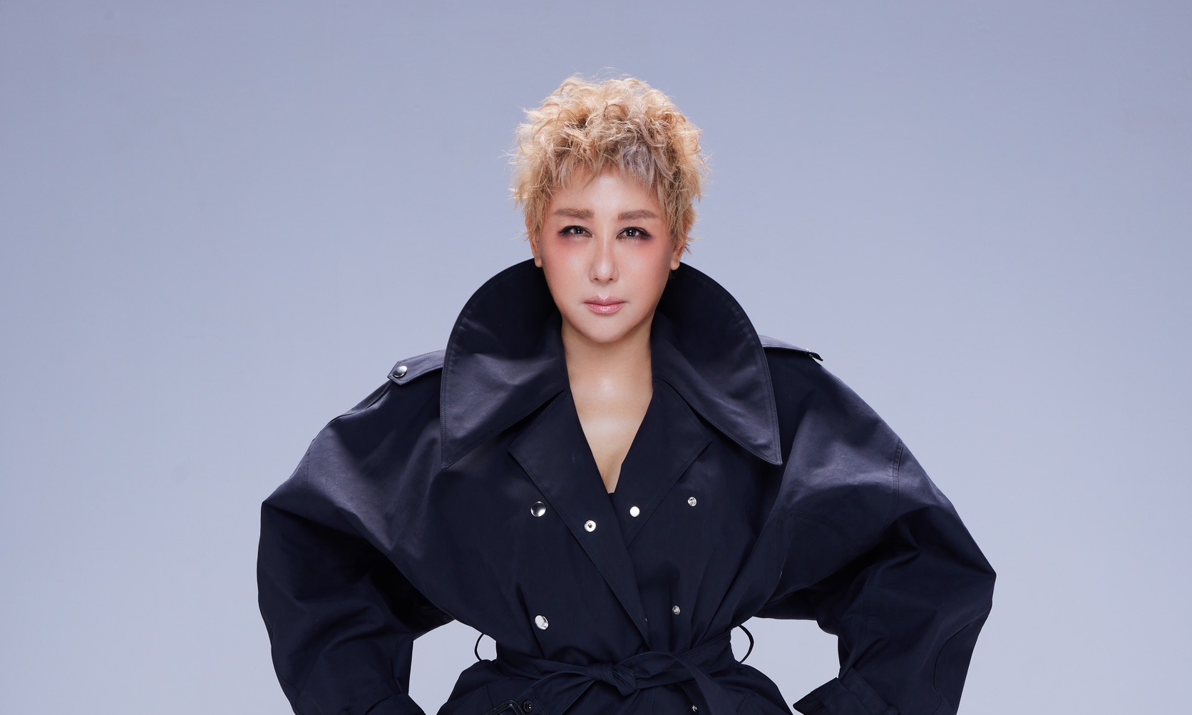 藍心湄強勢走40年大運，雙喜臨門，簽經紀約又有國際級代言上門。（林炳存提供）