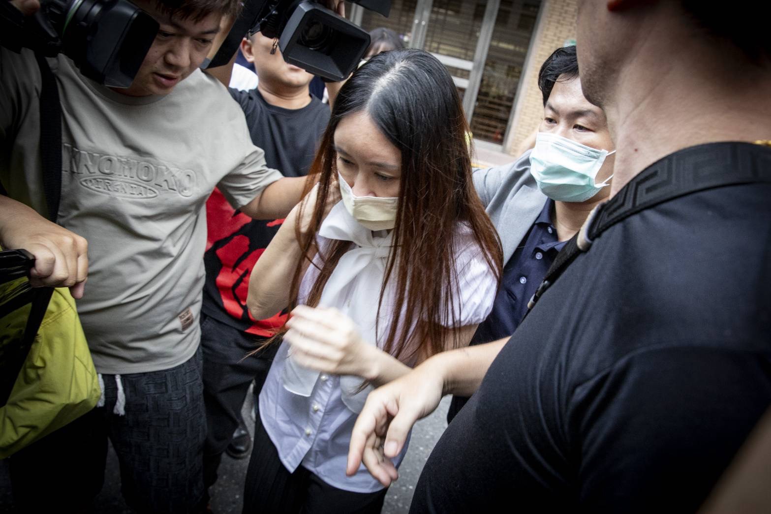 台北市議員陳怡君認罪後獲百萬元交保停押。