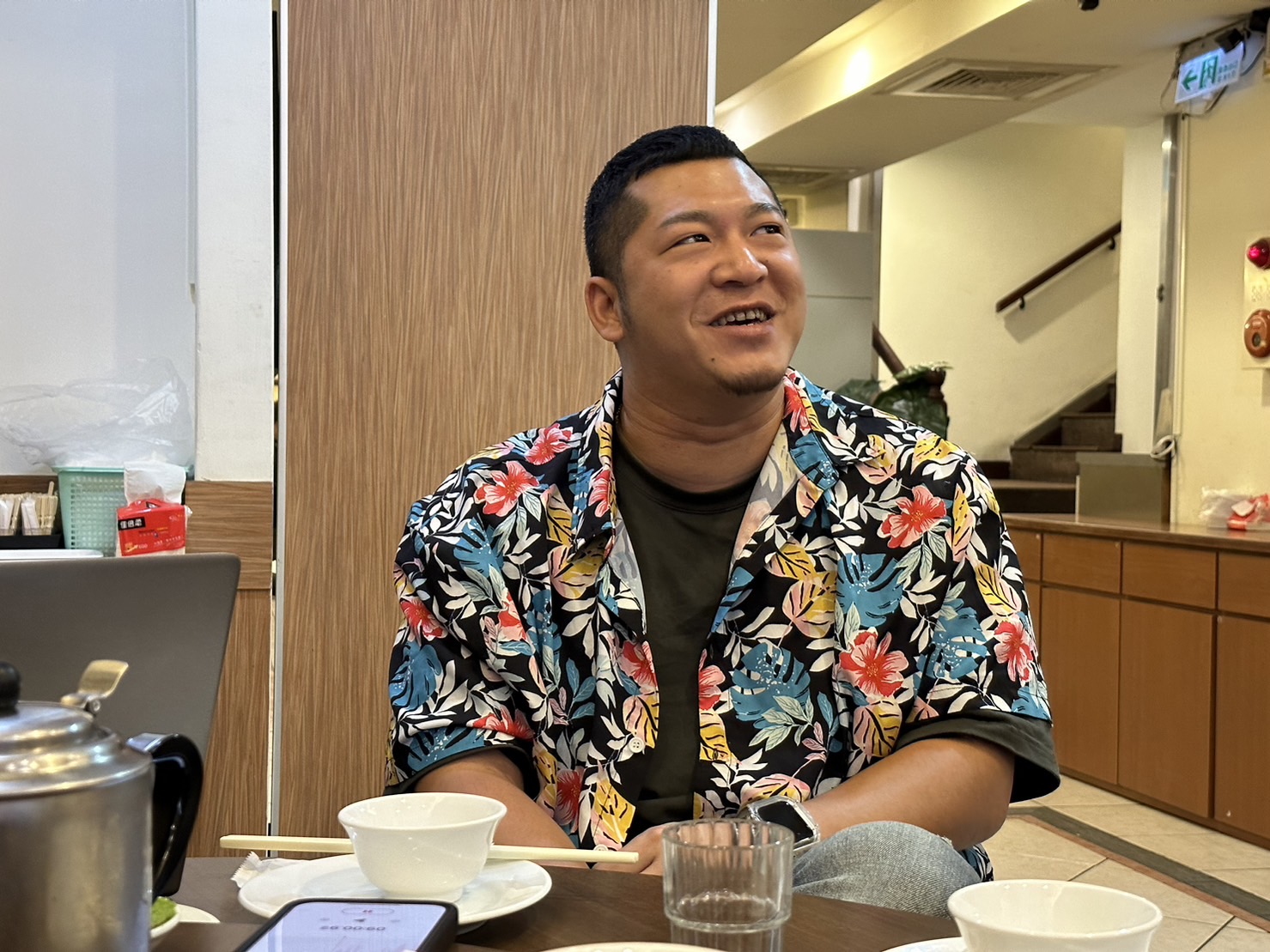 蕾菈、Joeman爆出吸毒持有大麻，草爺尷尬受訪。