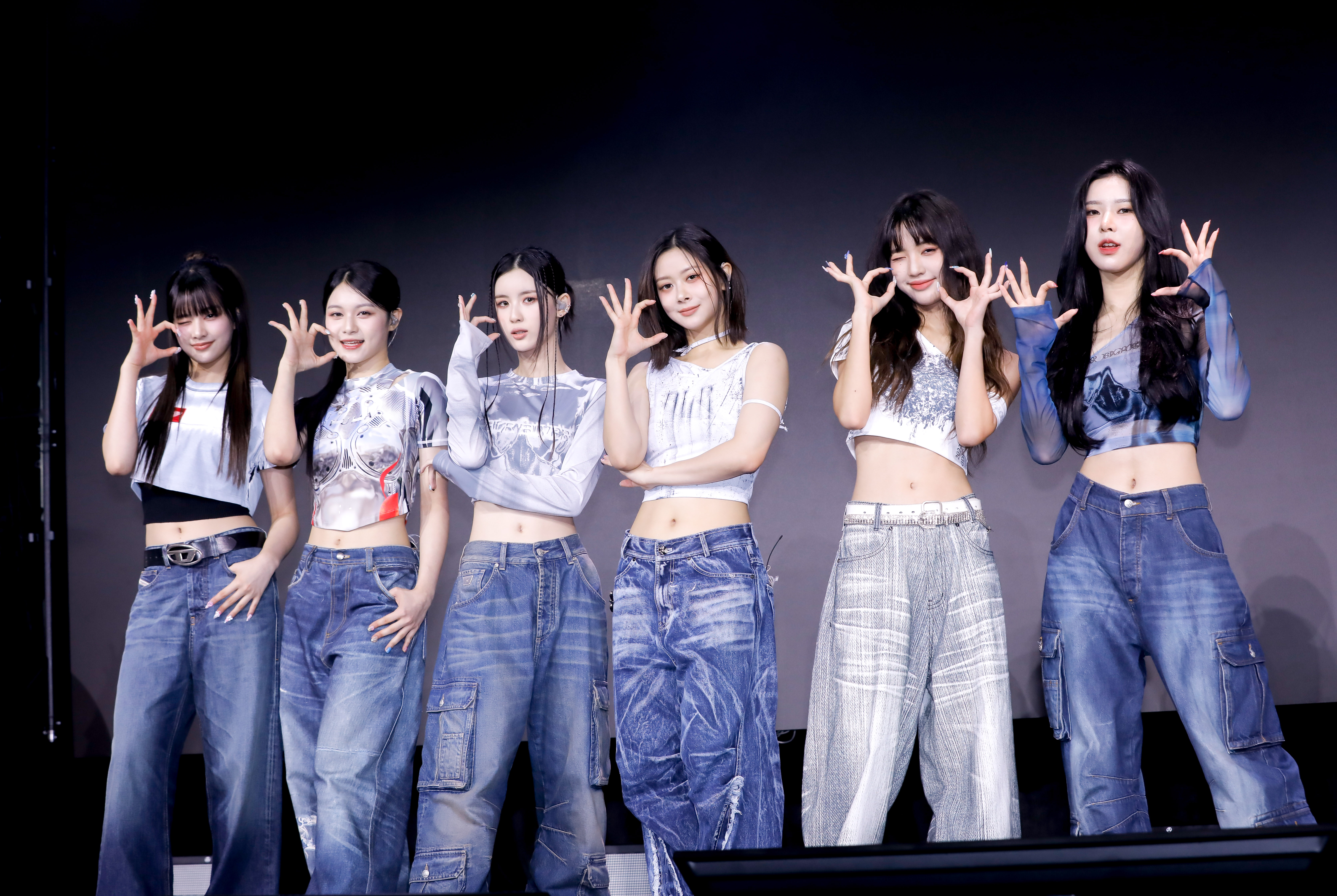 GENBLUE幻藍小熊今（4日）舉辦返台慶功記者會。（左起Nico、媛媛、毓、XXIN、采甄、AYEON）