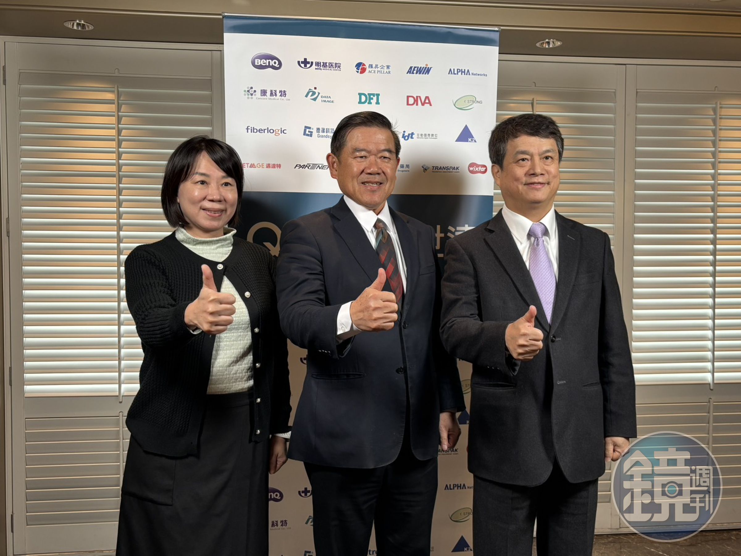 佳世達表示，針對川普的關稅政策，公司已經超前布署，積極尋找新的海外生產基地。(由左至右分別為佳世達財務長兼發言人洪秋金、董事長陳其宏、總經理黃漢州)