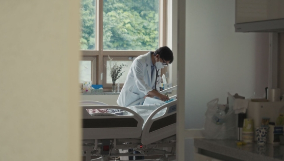 紀錄片《完美的一天》呈現臨終病人面對生命終點的掙扎、選擇與溫柔時刻。( 公視提供 )