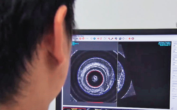 警方進行彈道比對，確認凶嫌以屏東失竊的卡賓槍犯下多起刑案。（東森新聞提供）
