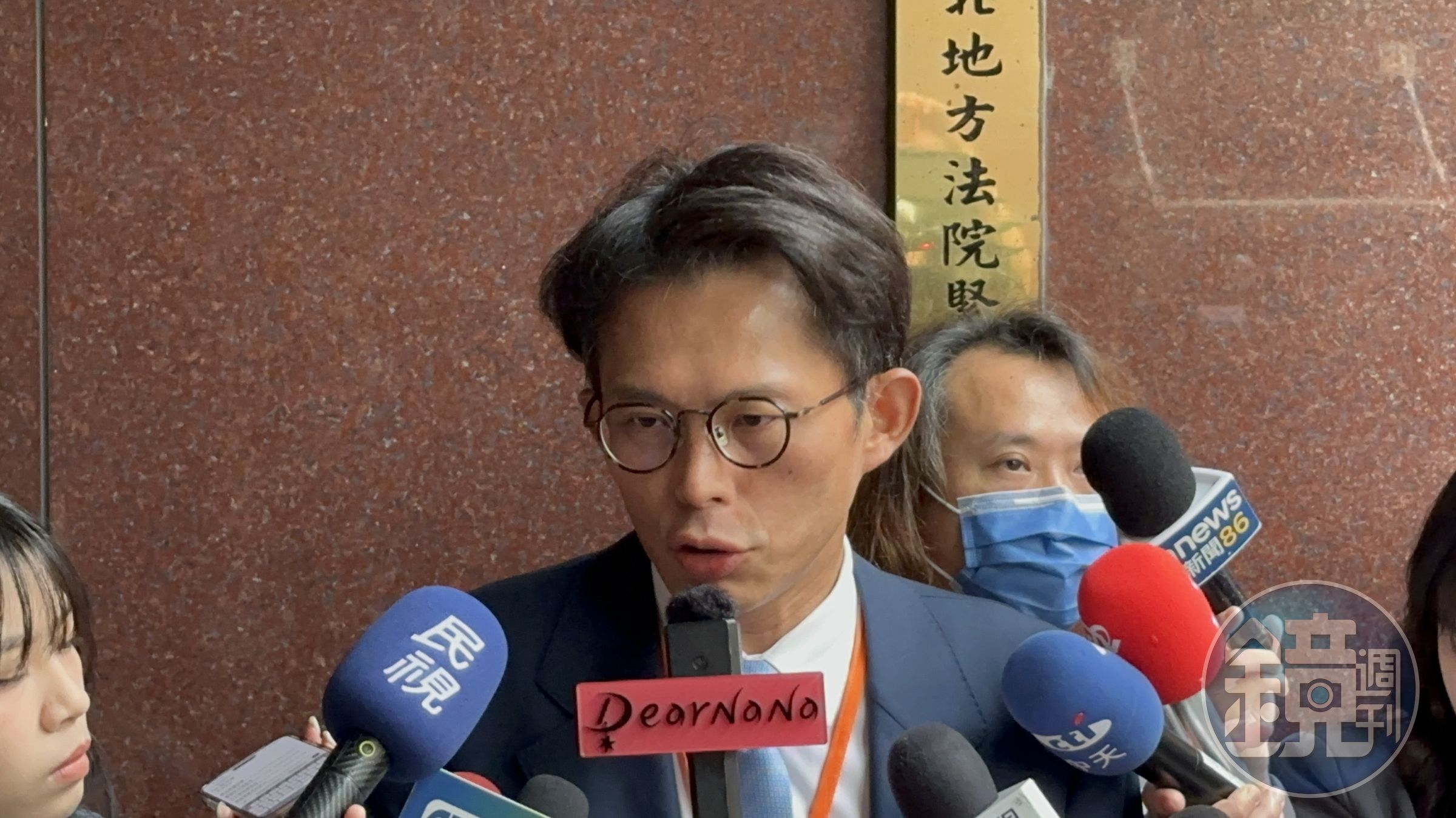 黃國昌表示,如果《鏡週刊》和撰稿記者不道歉,應該律師會採取法律行動。