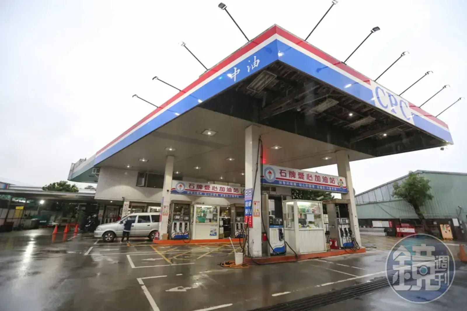 中油宣布11/3凌晨起調漲，汽、柴油各漲0.3元、0.2元。（示意圖，本刊資料照）