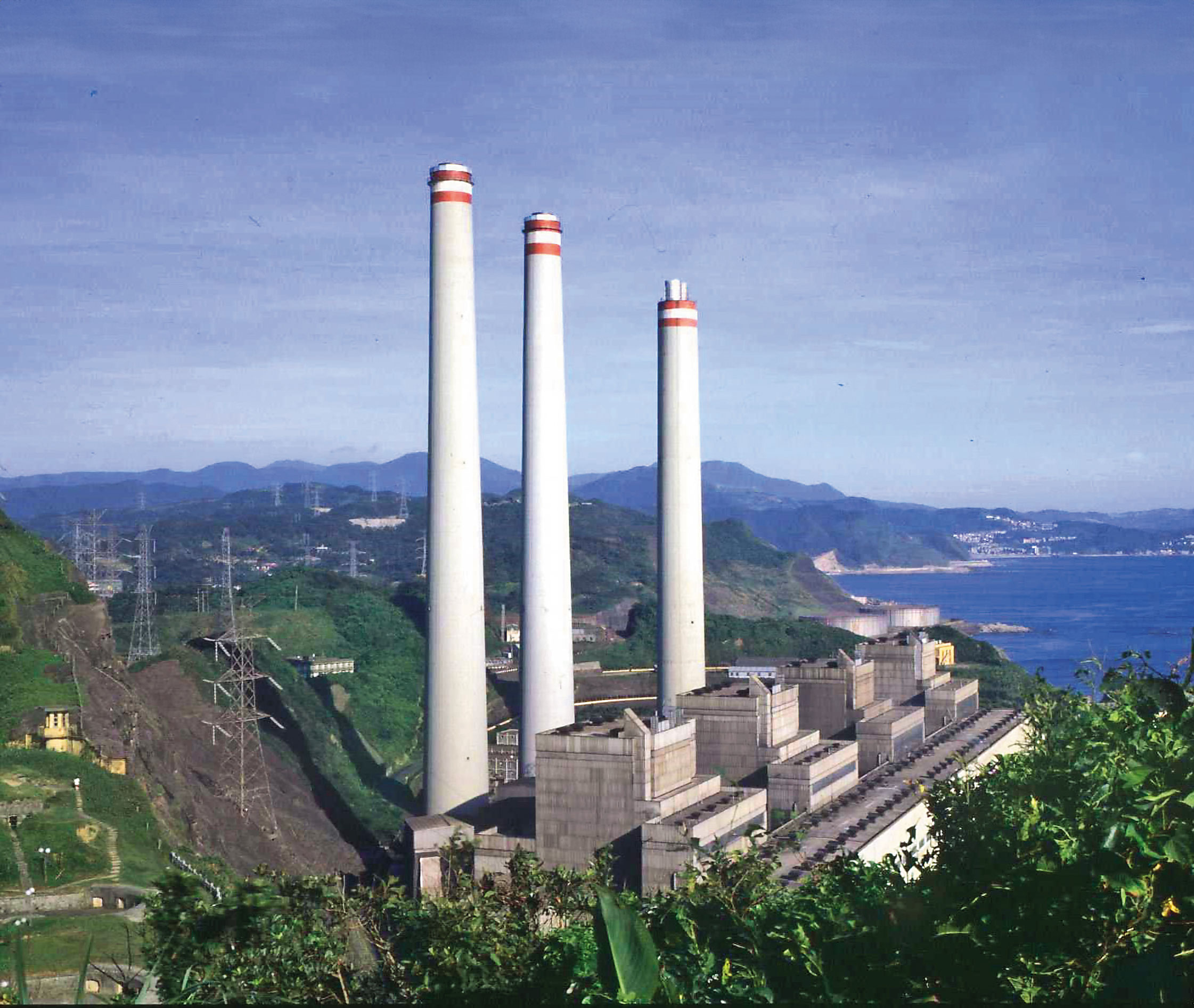 基隆協和電廠將原本燃油機組改建為燃氣機組,將興建第4座天然氣接收站(四接)。(台電提供)