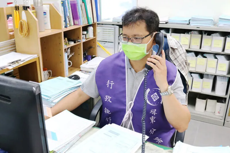 男子積欠罰鍰9萬駕照又遭註銷　佛心書記官「神來之手」全部解決