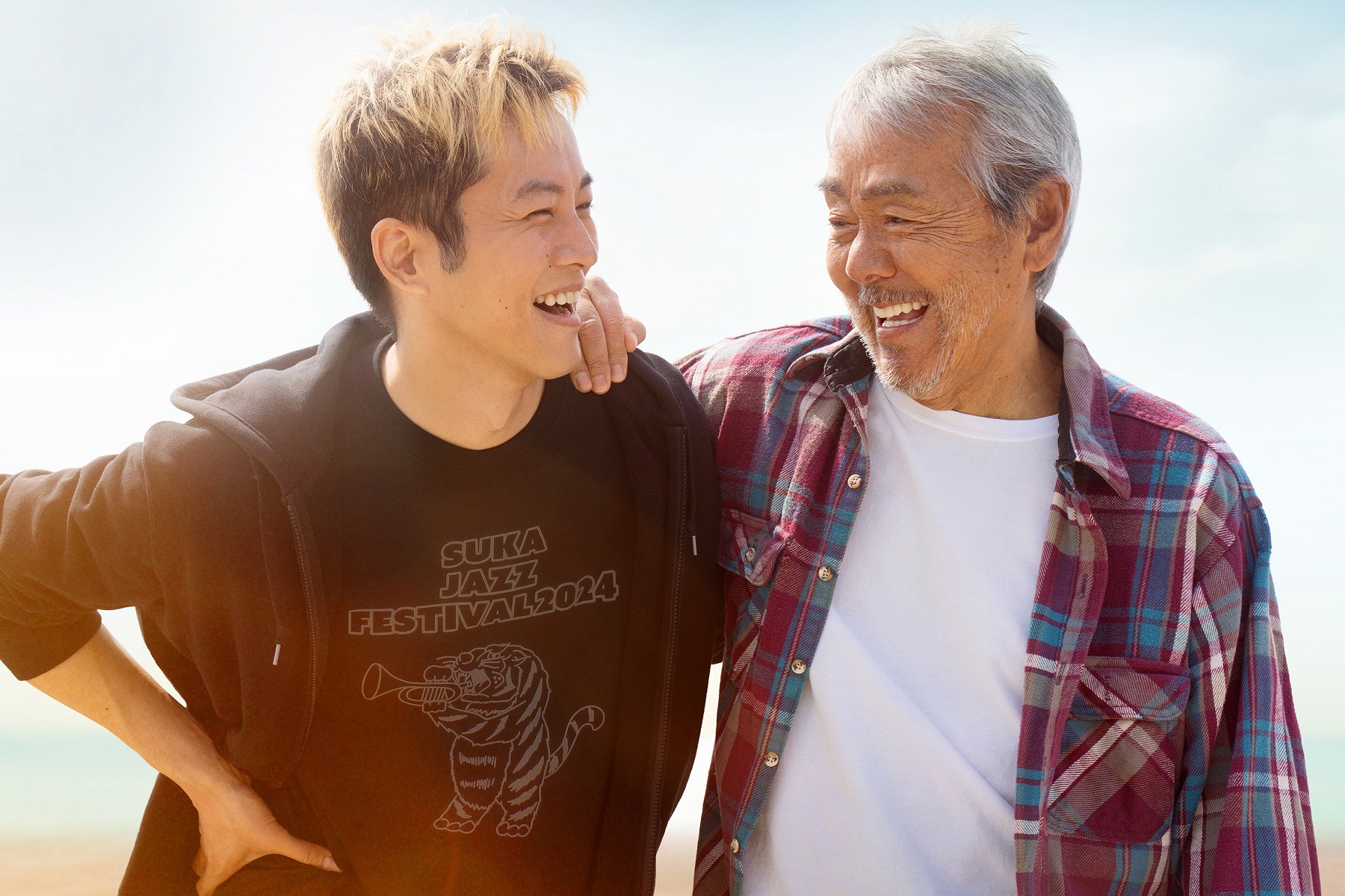 《老爸歌單未完待續》由寺尾聰（右）和松坂桃李（左）兩位影帝攜手詮釋動人父子情。（采昌國際多媒體提供）