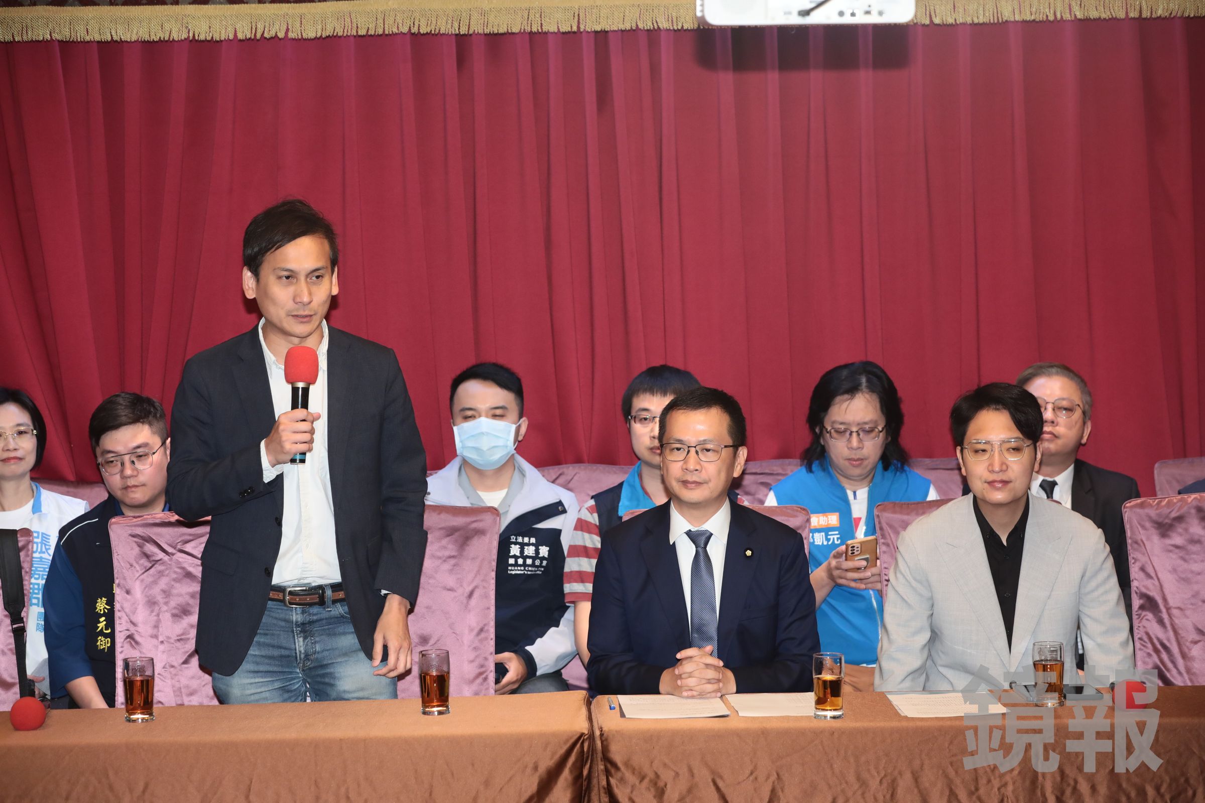 葉元之現身力挺羅智強參選國民黨主席。（鏡報林煒凱）
