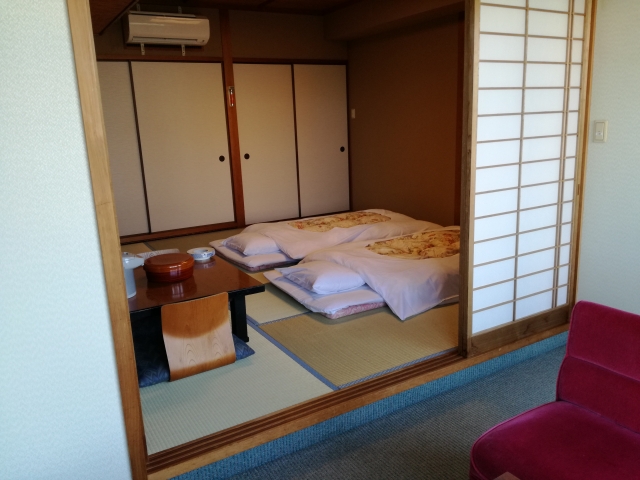 沖繩通過法案，將開徵住宿稅。（示意圖，photo-ac）