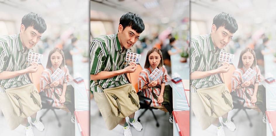 合作擦出火花，方宥心（右）和王為（左）2023年登記結婚。