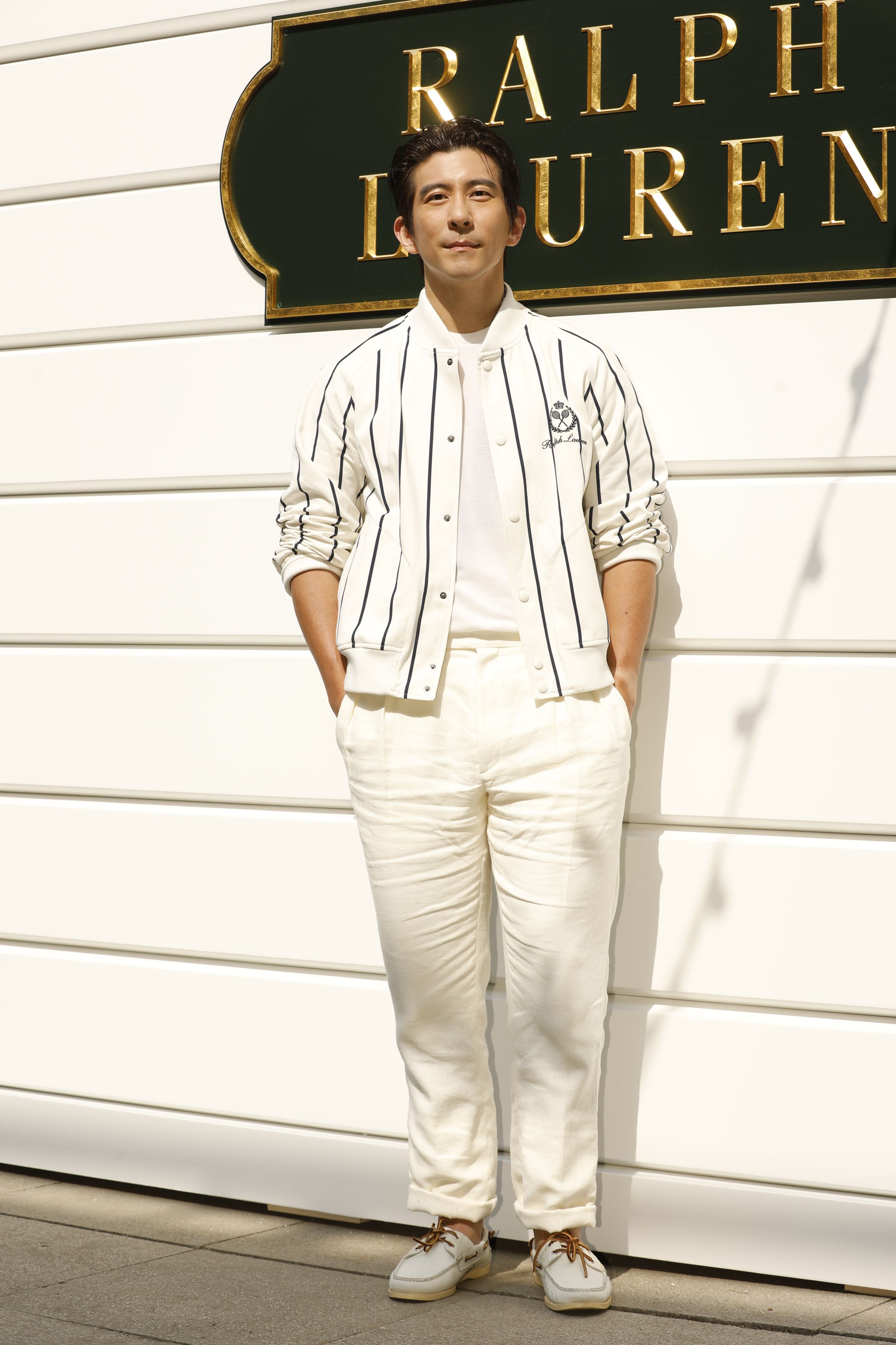 修杰楷笑說穿上RALPH LAUREN外套，有種到渡假的天堂感受。