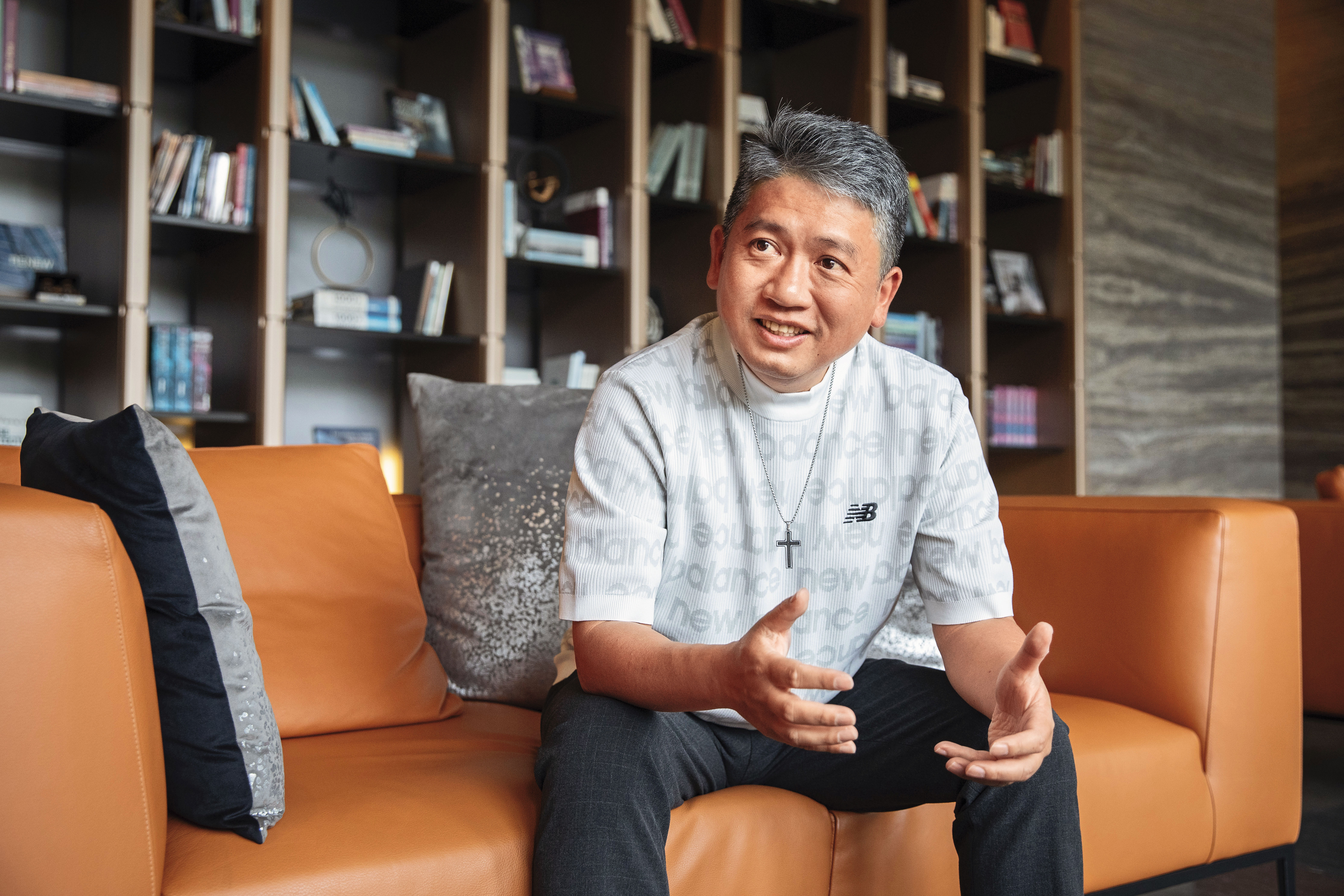房市達人管清智認為，買房要反推建商成本，掌握「地板價」才是安全進場點。