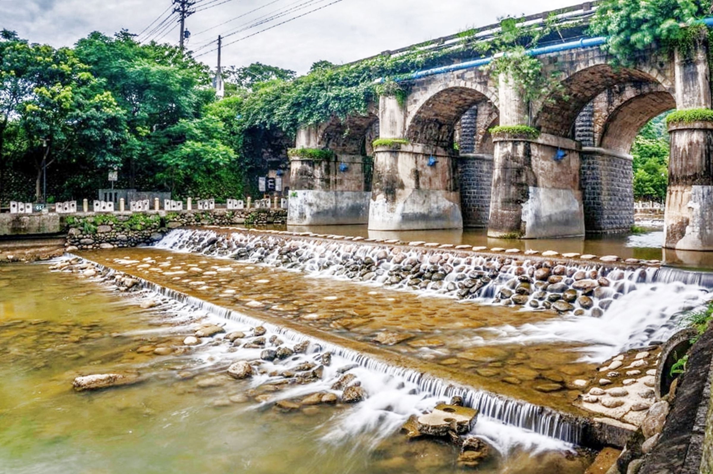東安古橋。(新竹縣政府提供)