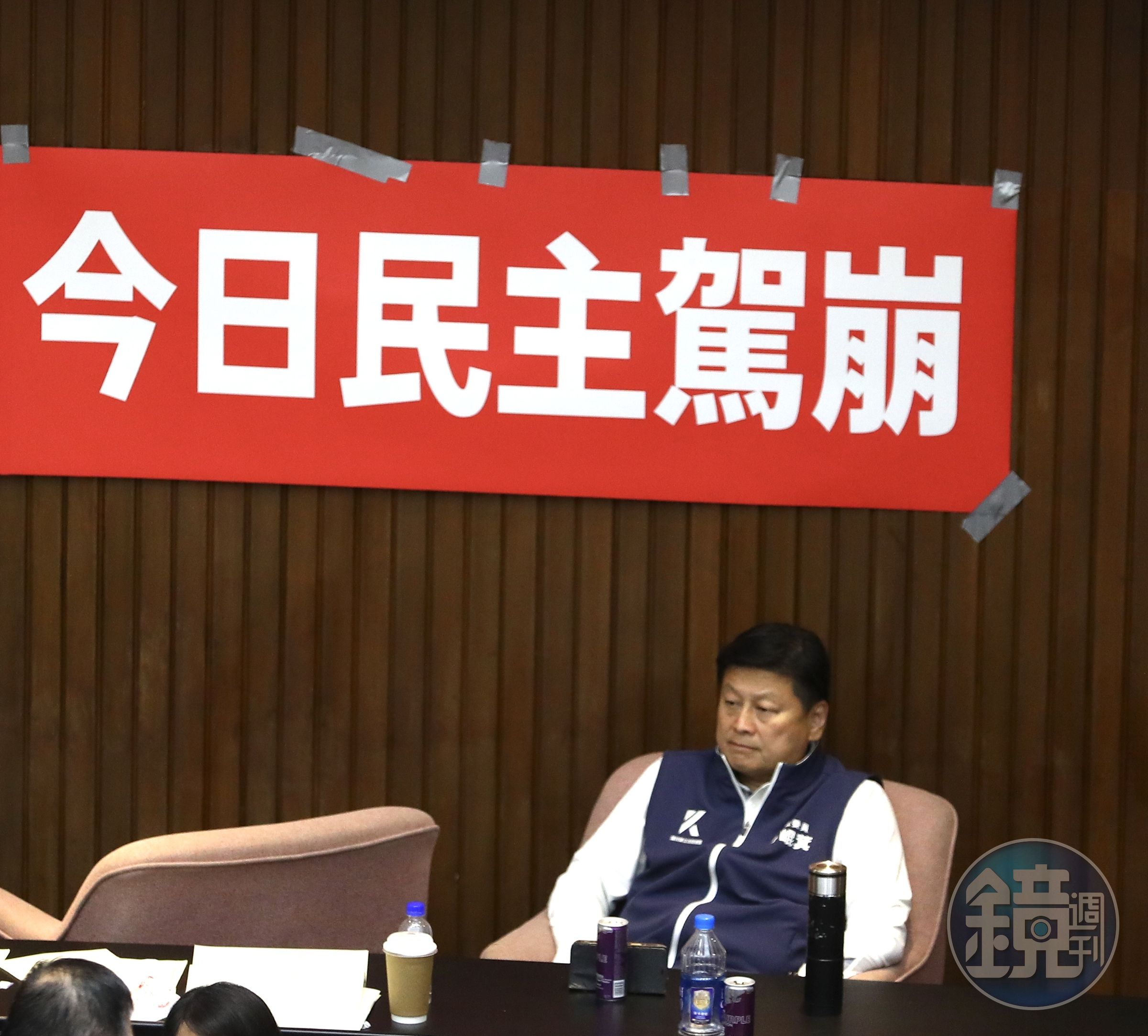 藍黨團總召傅崐萁是這次國會改革法案的關鍵人物。
