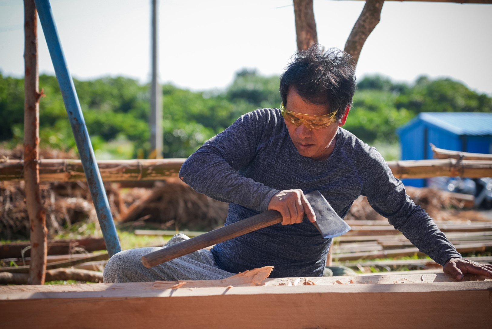 拼板舟師傅黃光德。（文化總會提供）