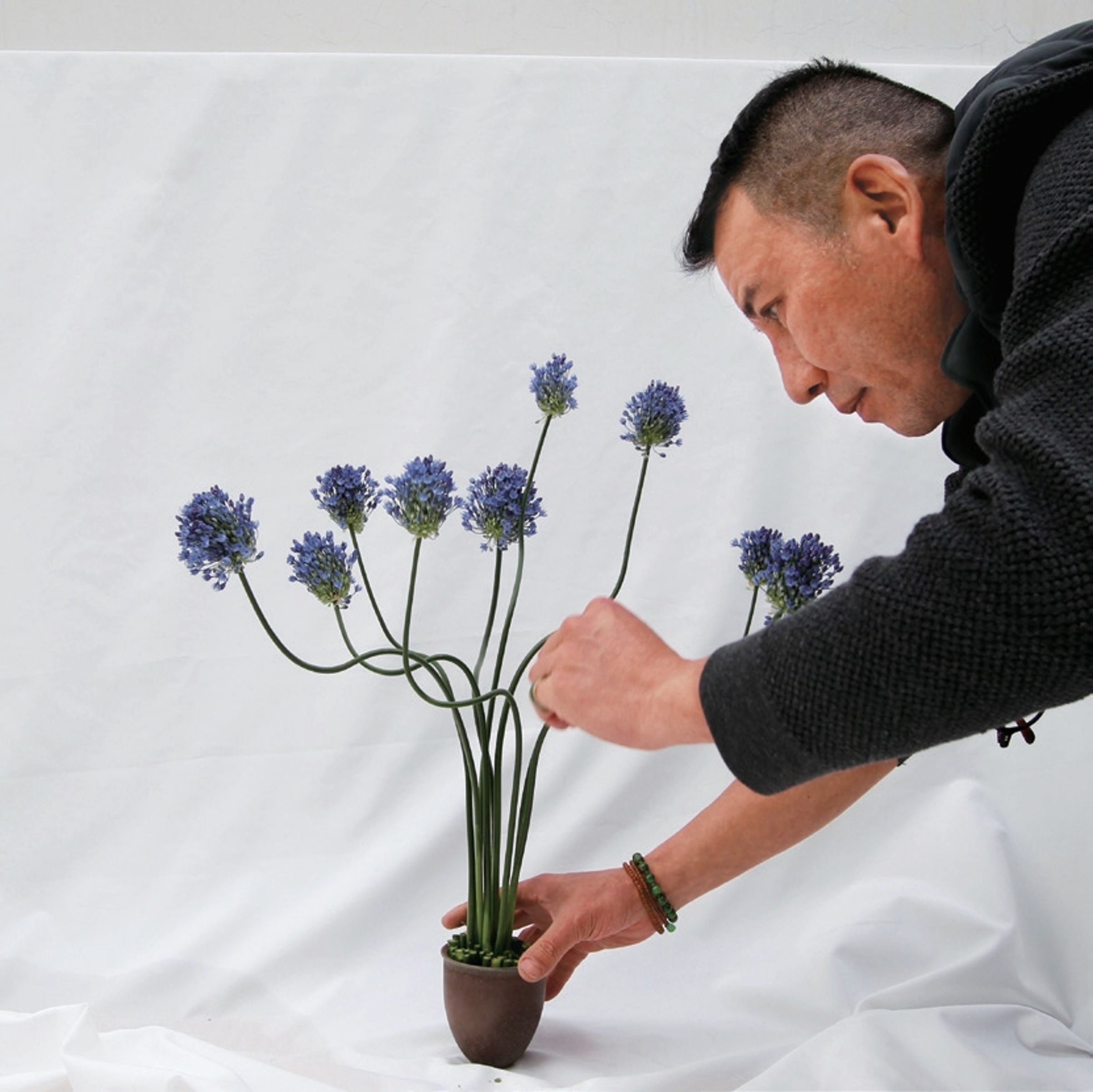 齊云以絕佳的花藝天賦，翻轉人們對花藝師性別的刻板印象。