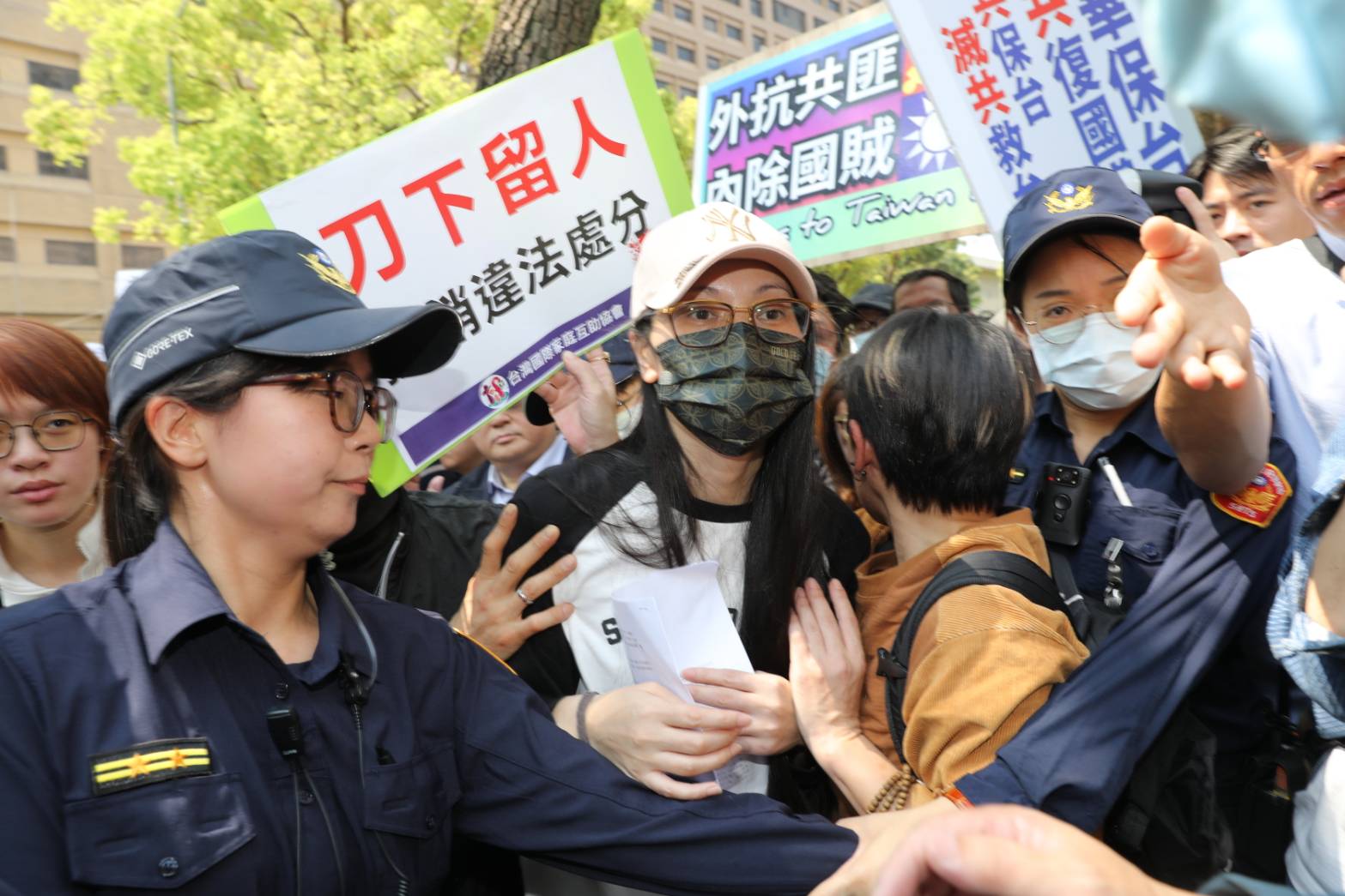 中配亞亞沒打算離開台灣。