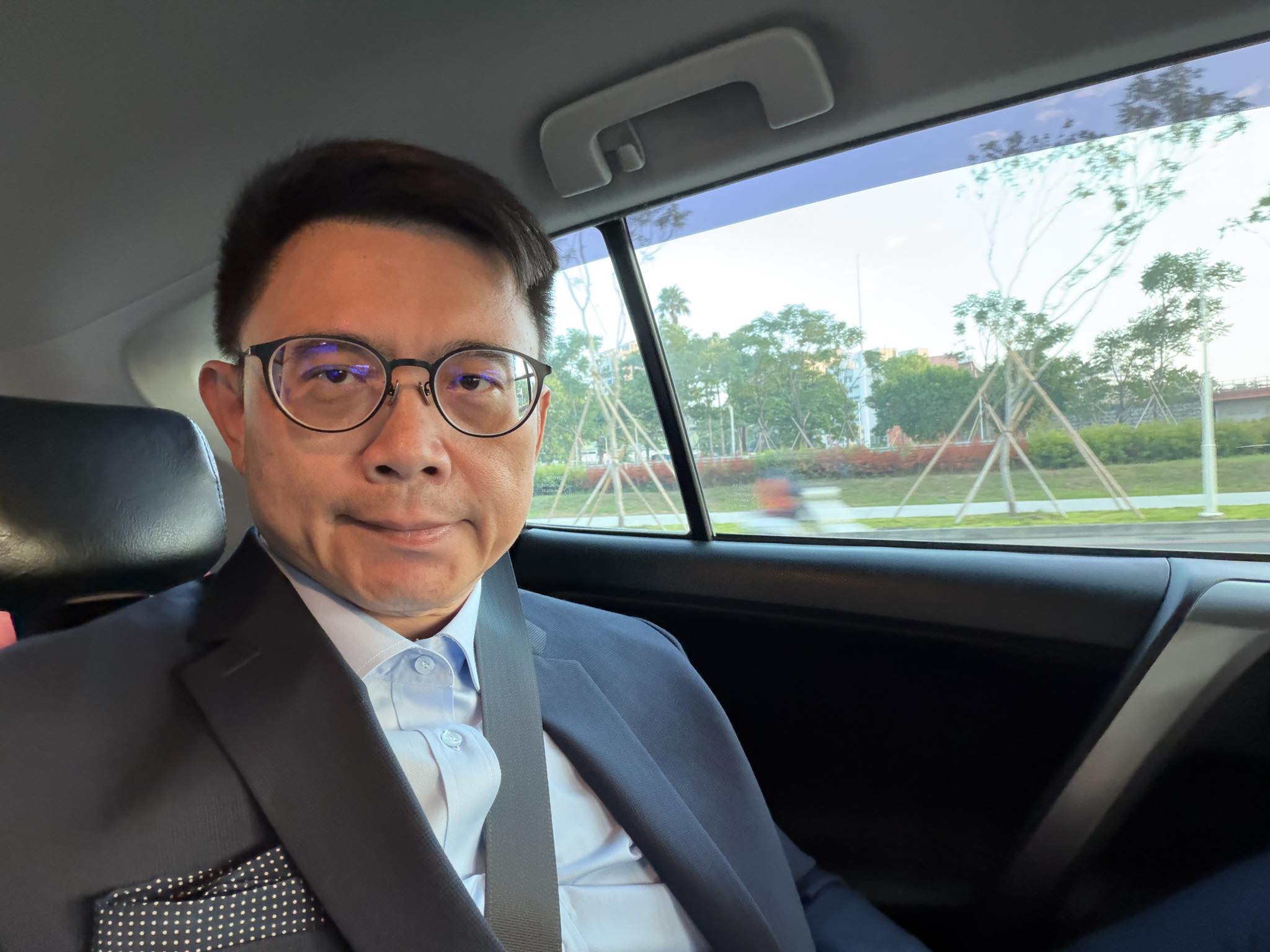 對於就讀小學的孩子遭指控毆打同學，賴瑞隆表示會全力配合校方釐清真相。（翻攝自臉書@賴瑞隆）