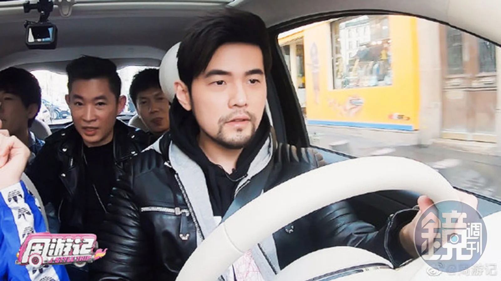 不僅是音樂天王，周杰倫還跨行當演員、當導演，甚至製作綜藝，《周遊記》目前推出2季，聲勢大但迴響不如預期。（Netflix提供）