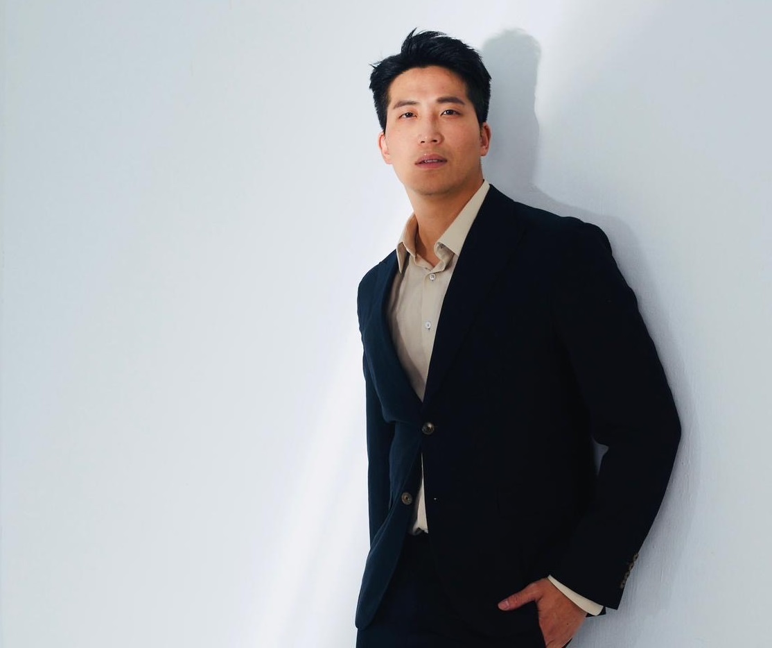 吳翔震將推出自創單曲〈好人〉，從演員跨界為歌手。（吳翔震工作室提供）