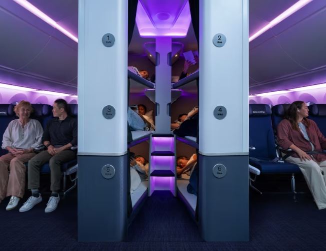 紐西蘭航空首度為經濟艙與豪華經濟艙乘客提供完整的平躺休息機會。(紐西蘭航空提供)