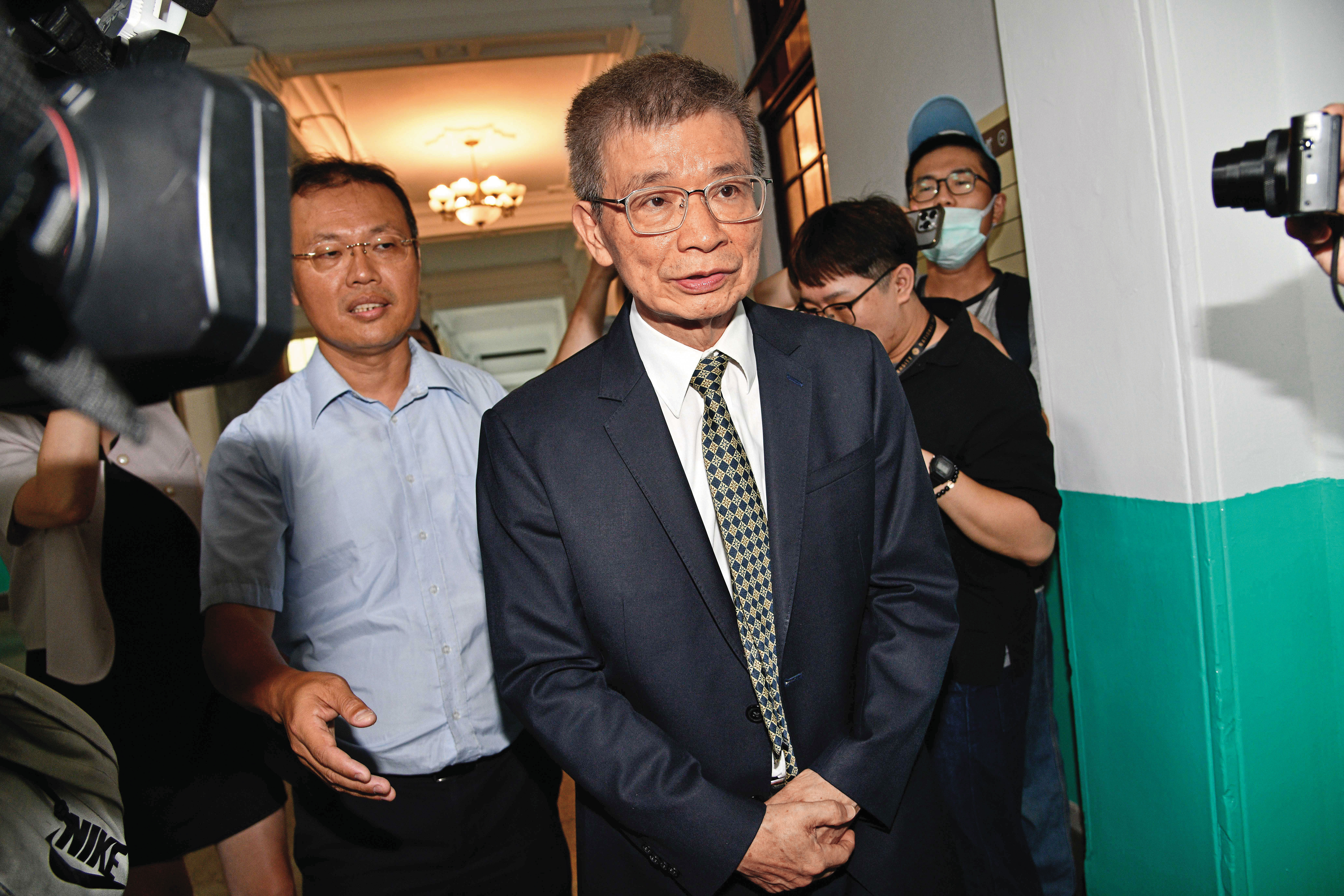 校長吳正己承諾扛責，但輿論風向仍不埋單。（鏡報李智為）